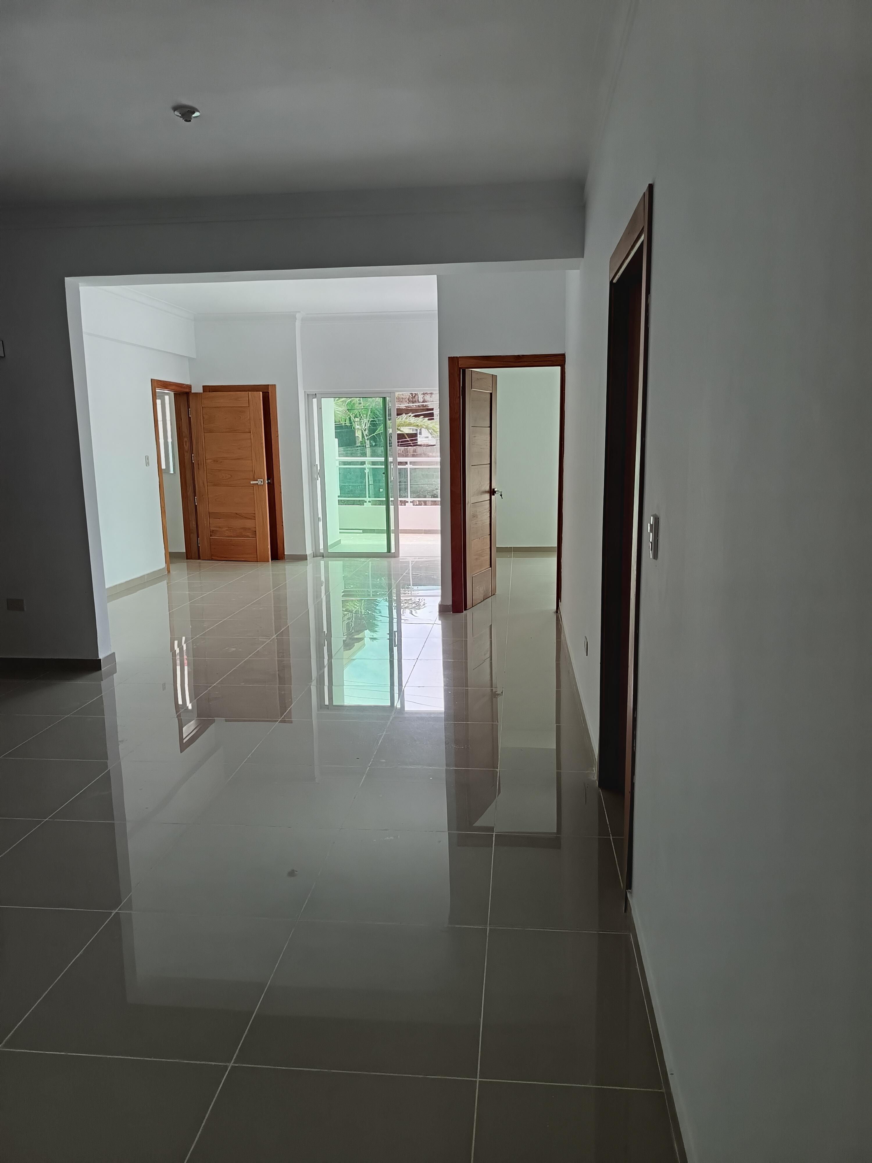 Impresionante  2do Piso Con Terraza 3 Hab Reparto Los 3 Ojos Foto 7273030-5.jpg