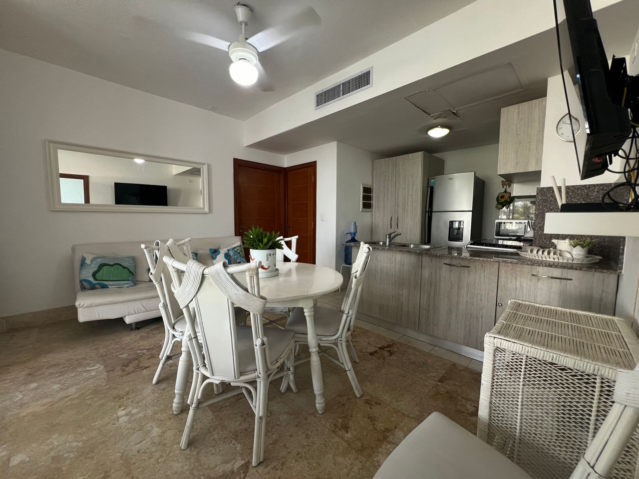 Alquilo y vendo un apartamento en Playa nueva Romana Foto 7273050-4.jpg