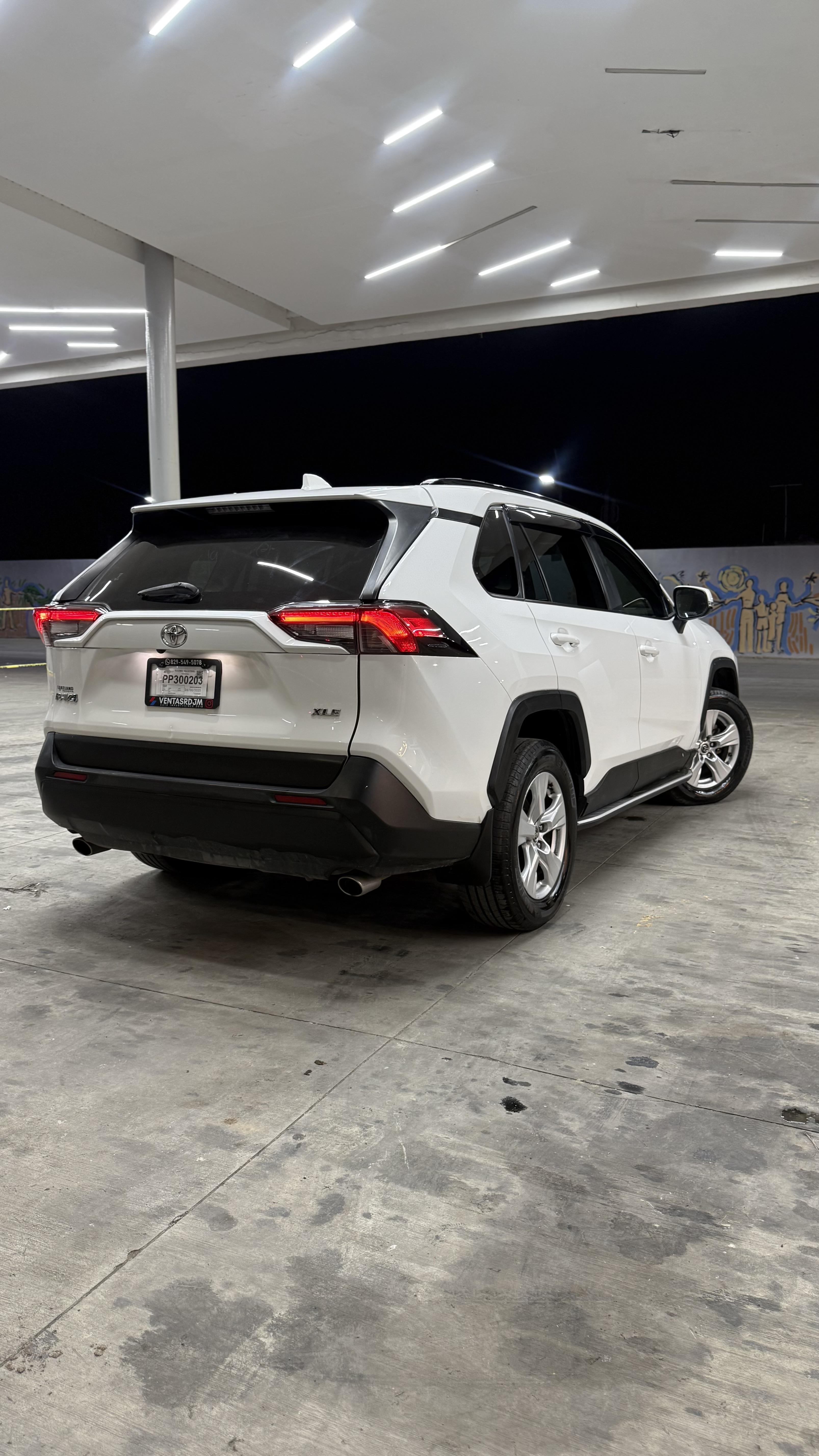 TOYOTA RAV4 2019 XLE RECIÉN IMPORTADA Foto 7273096-10.jpg