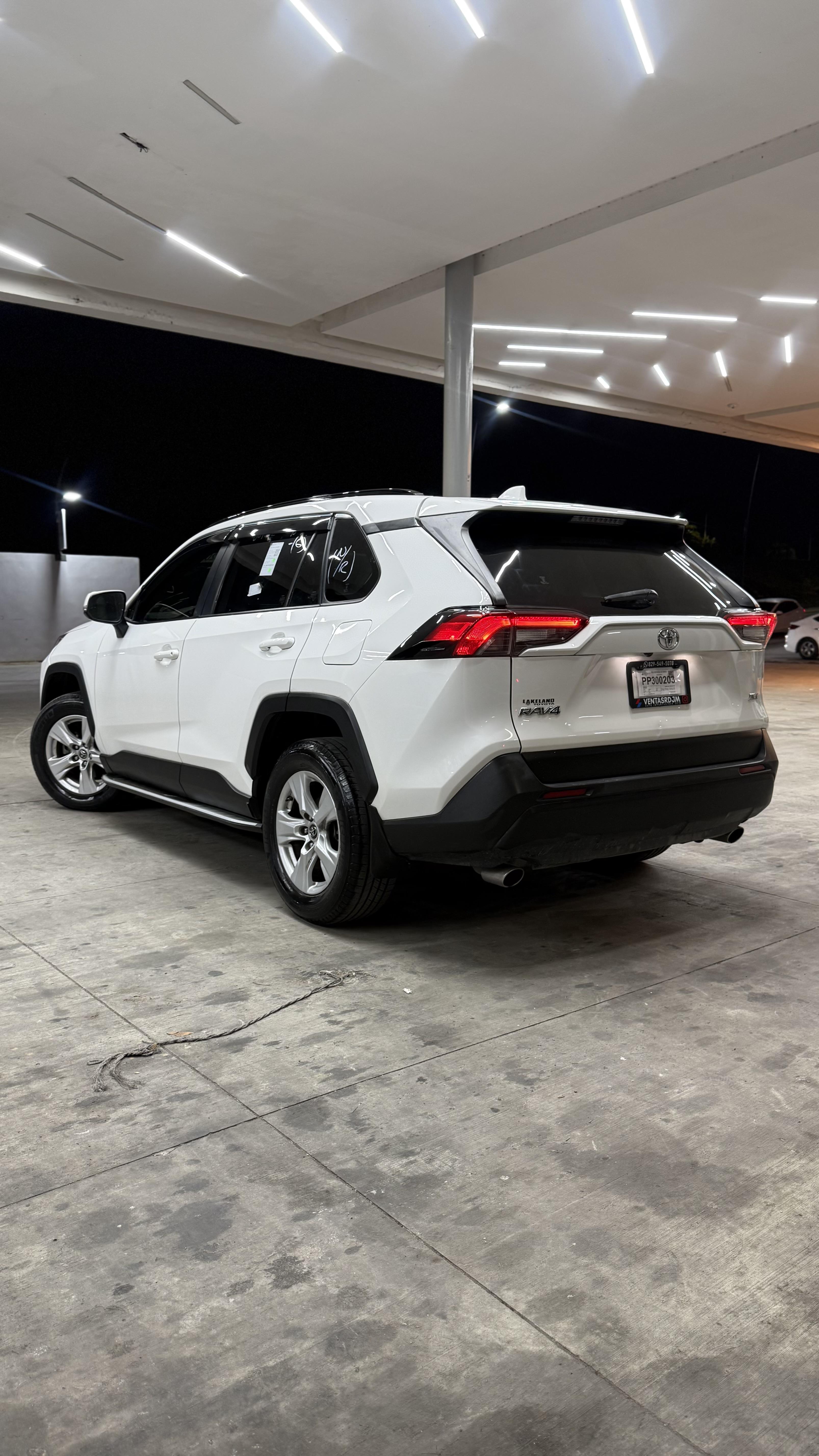 TOYOTA RAV4 2019 XLE RECIÉN IMPORTADA Foto 7273096-4.jpg