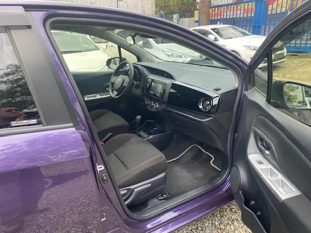 TOYOTA VITZ RECIEN IMPORTADO AÑO 2019 EXCELENTES CONDICIONES Foto 7273128-10.jpg