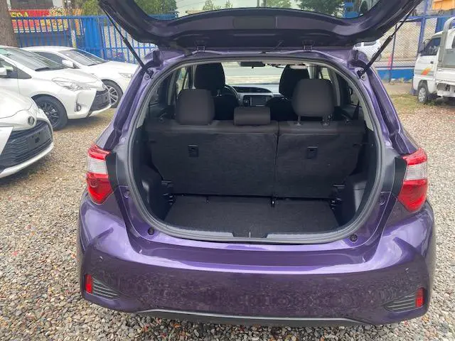 TOYOTA VITZ RECIEN IMPORTADO AÑO 2019 EXCELENTES CONDICIONES Foto 7273128-7.jpg