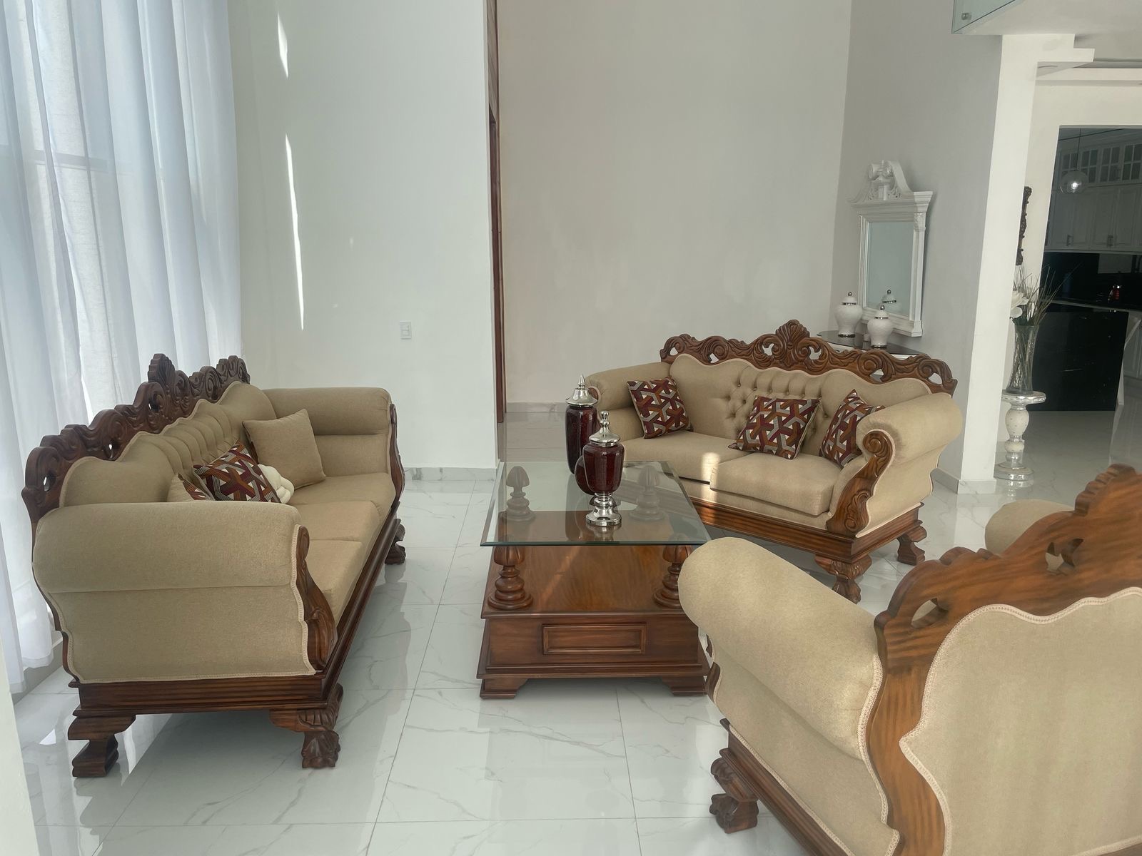 Juego de muebles imperiales en caoba  en Santo Domingo Norte Foto 7273150-2.jpg