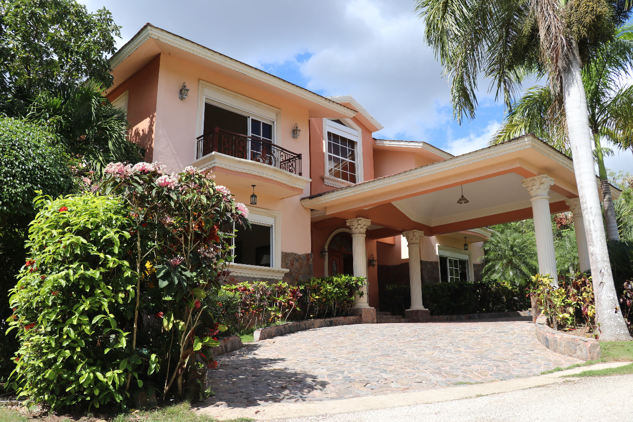 Alquilo y vendo Majestuosa villa en Metro Country club  Foto 7273238-3.jpg