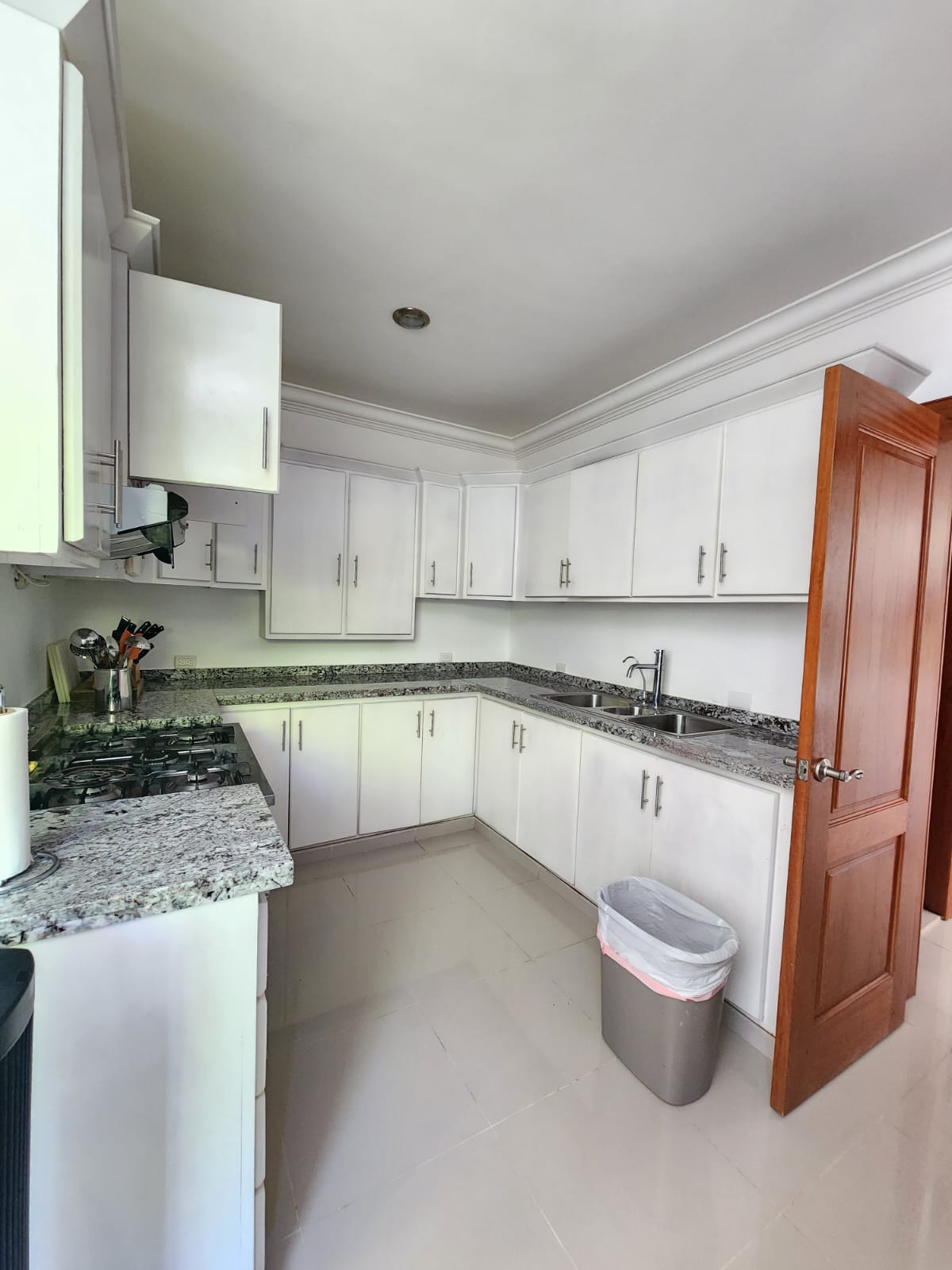 Villa de 4 Habitaciones en Venta en Juan Dolió.  Foto 7273312-3.jpg
