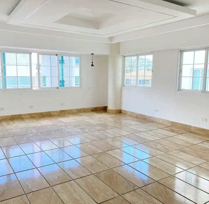 Apartamento de 4Habitaciones en Venta en la Urbanización Real.  Foto 7273398-4.jpg