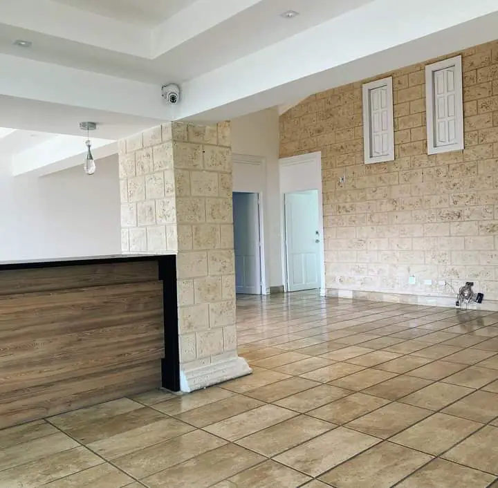 Apartamento de 4Habitaciones en Venta en la Urbanización Real.  Foto 7273398-6.jpg