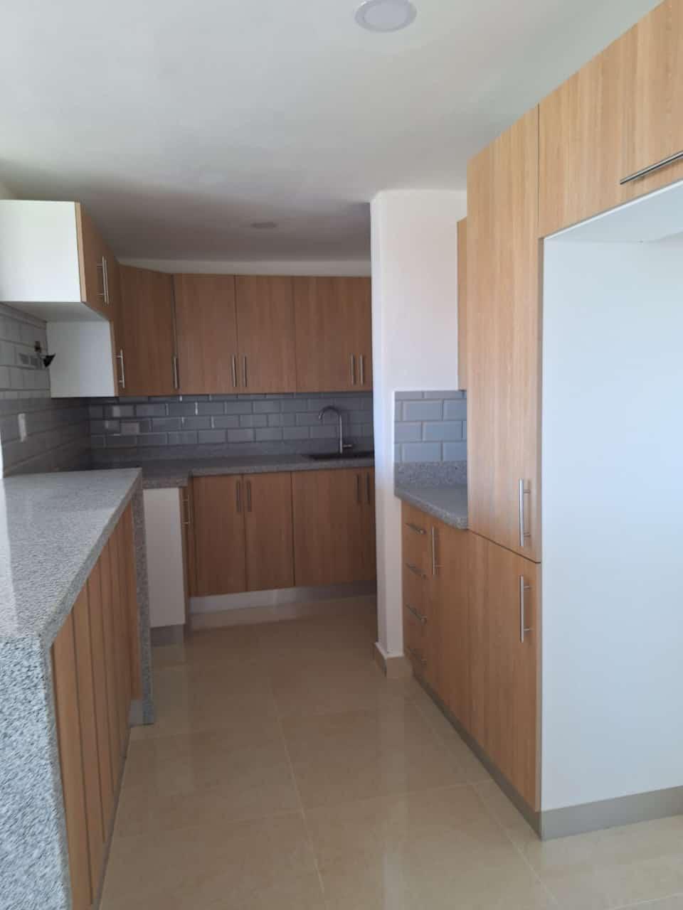 Apartamento de 3 Habitaciones en Venta en la Av. Ecológica.  Foto 7273438-3.jpg
