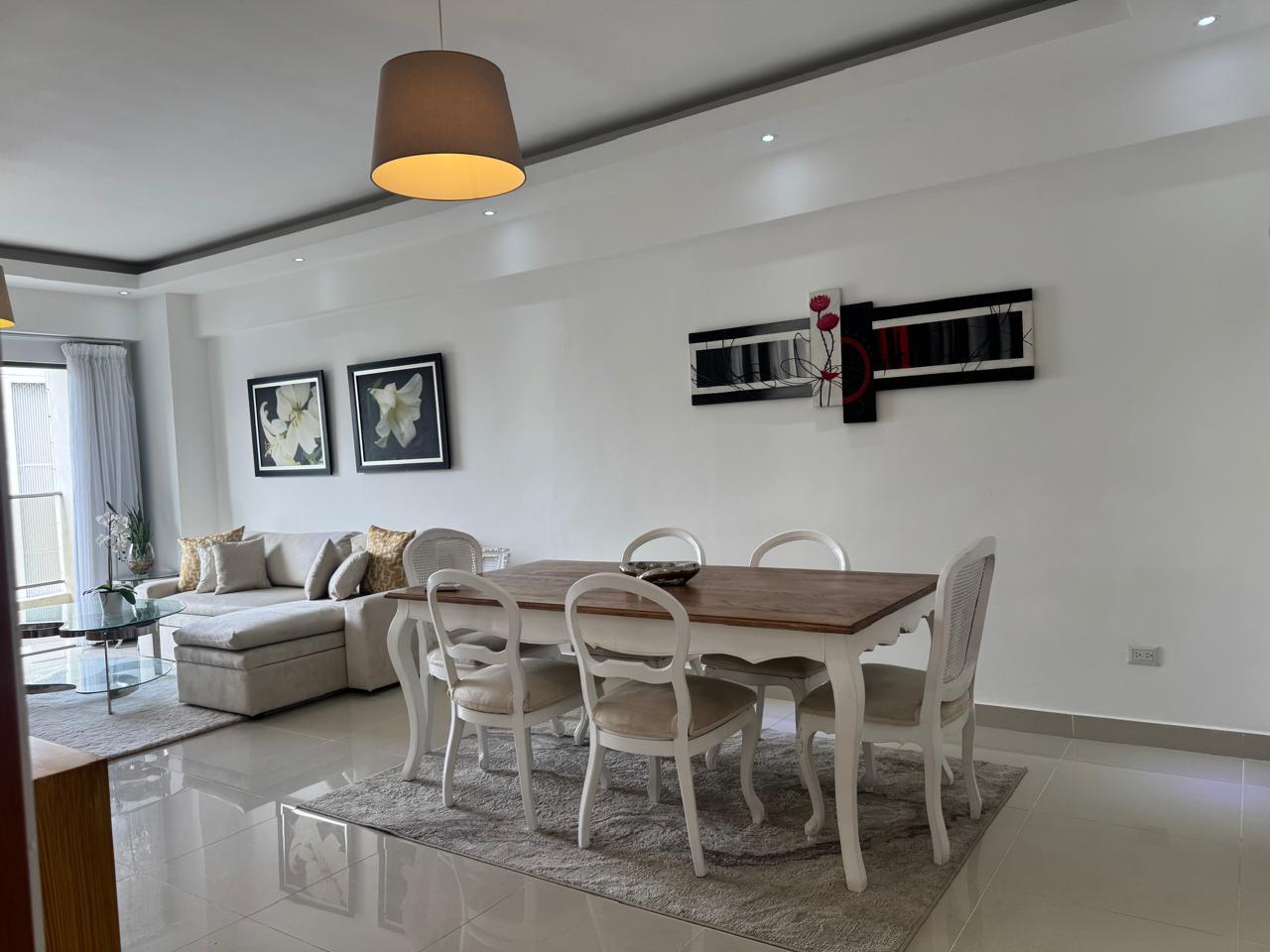 Alquilo apartamento en Piantini. Piso alto amueblado Foto 7273447-5.jpg