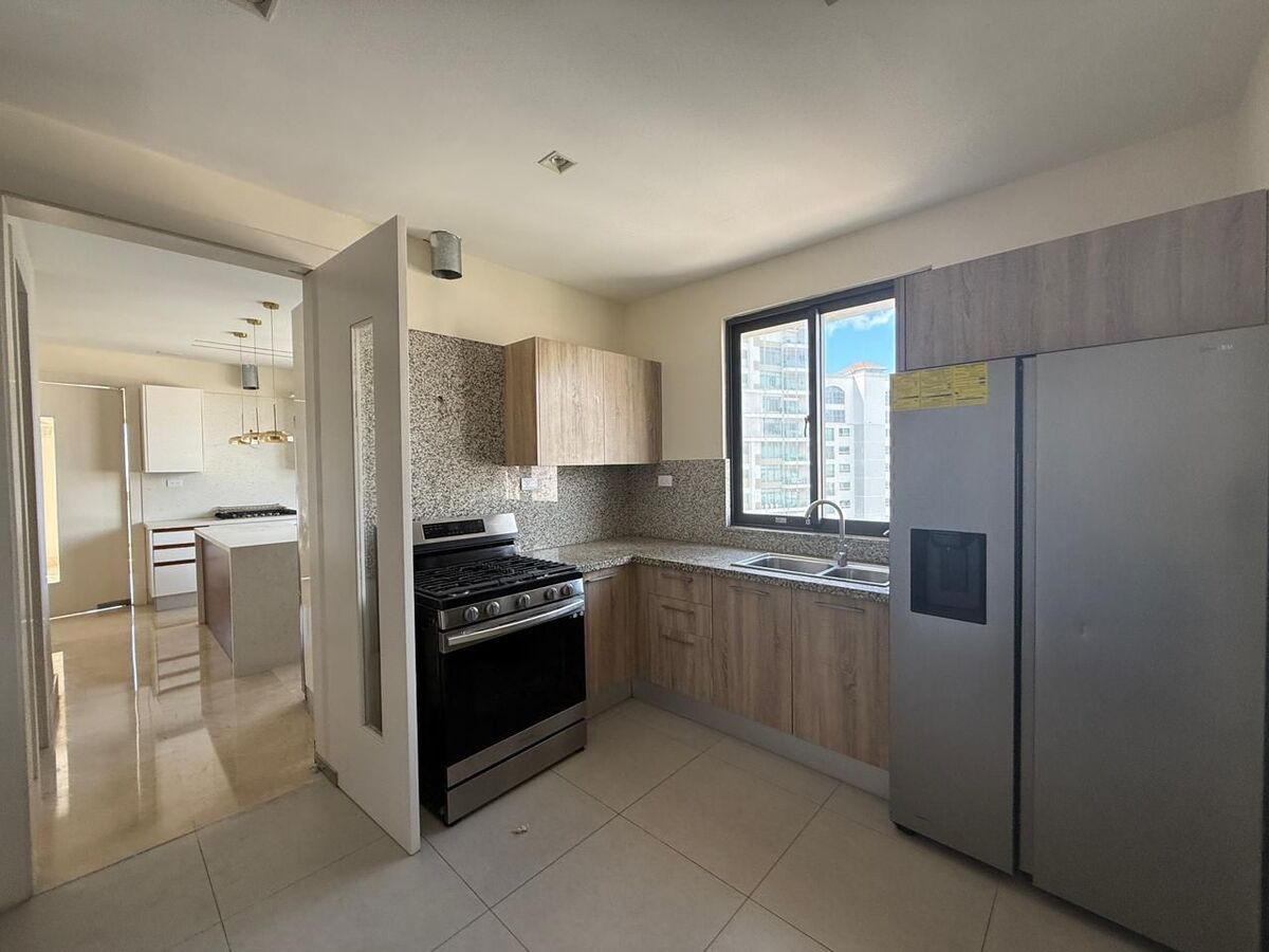 Vendo un lujoso apartamento en Los Cacicazgos Foto 7273509-11.jpg