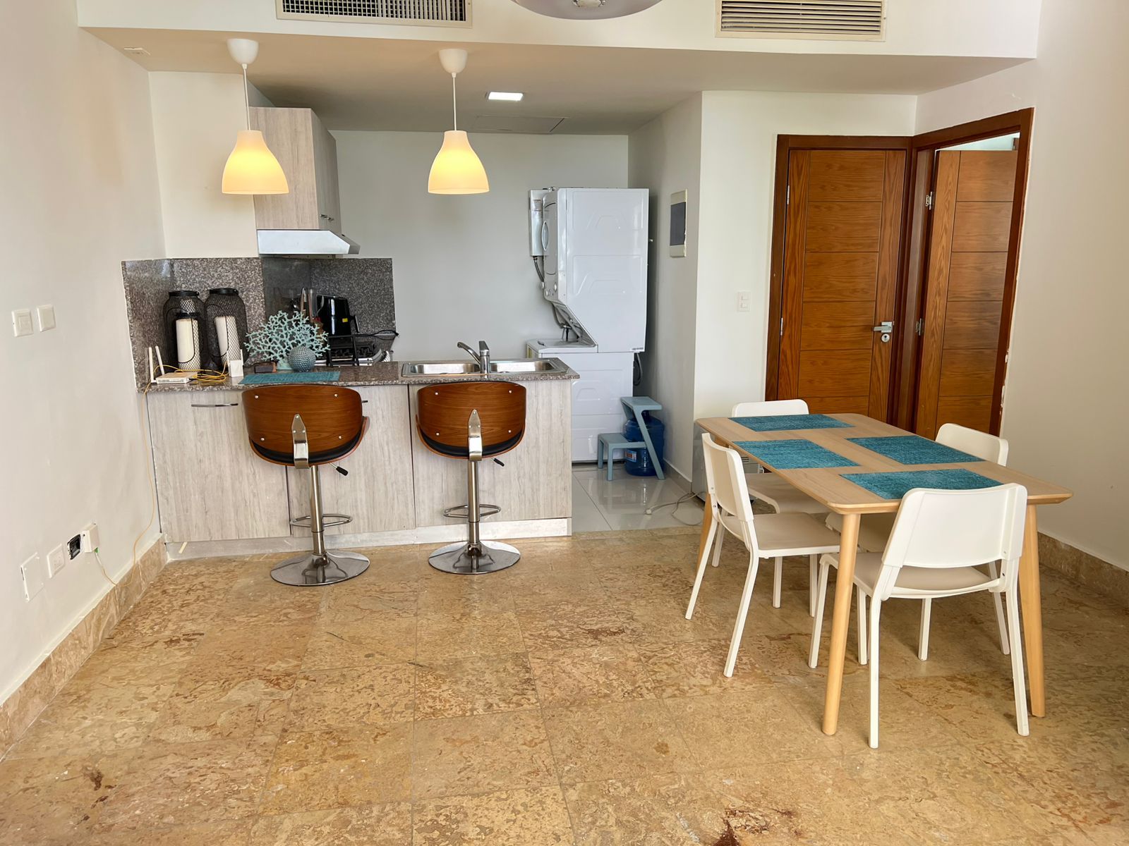 Hermoso y acogedor apartamento ubicado en primera línea de playa en La Foto 7273520-4.jpg
