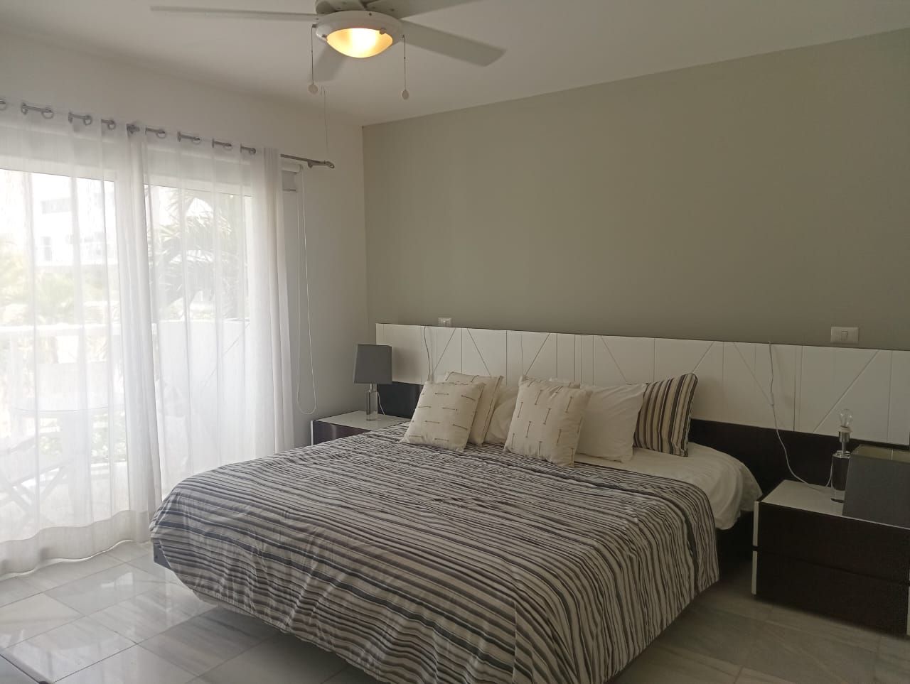 Apartamento con vista a la piscina en Residencial Las Olas  Foto 7273532-8.jpg