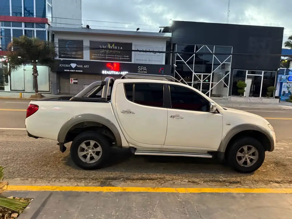 MITSUBISHI L200 SPORTERO 4X4 DIESEL 2007 Foto 7273570-6.jpg
