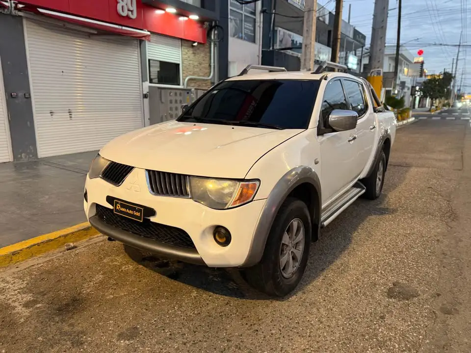MITSUBISHI L200 SPORTERO 4X4 DIESEL 2007 Foto 7273570-7.jpg