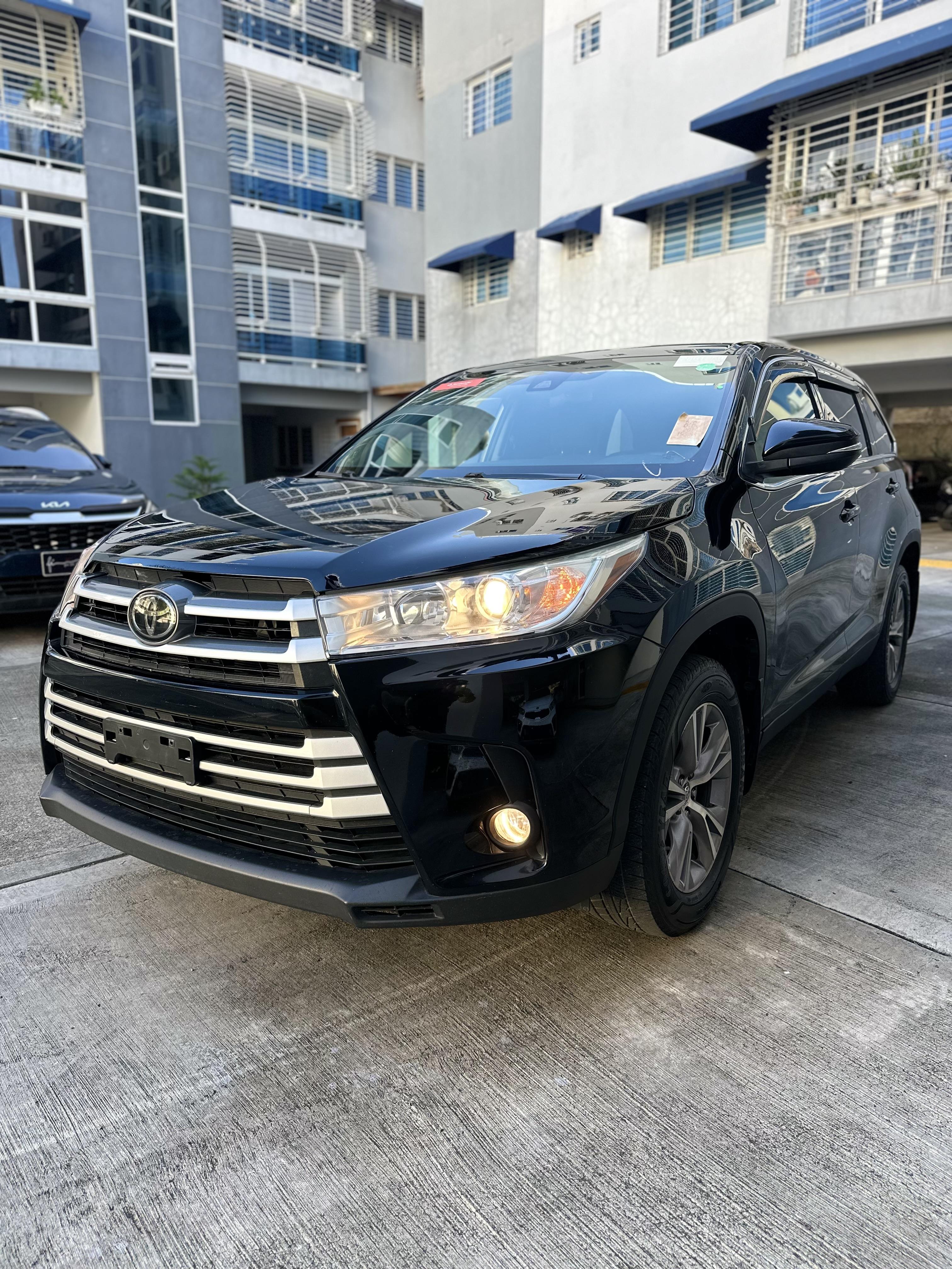 Vendo hermosa Toyota Highlander 2019 AWD Clean Carfax!! Foto 7273672-2.jpg