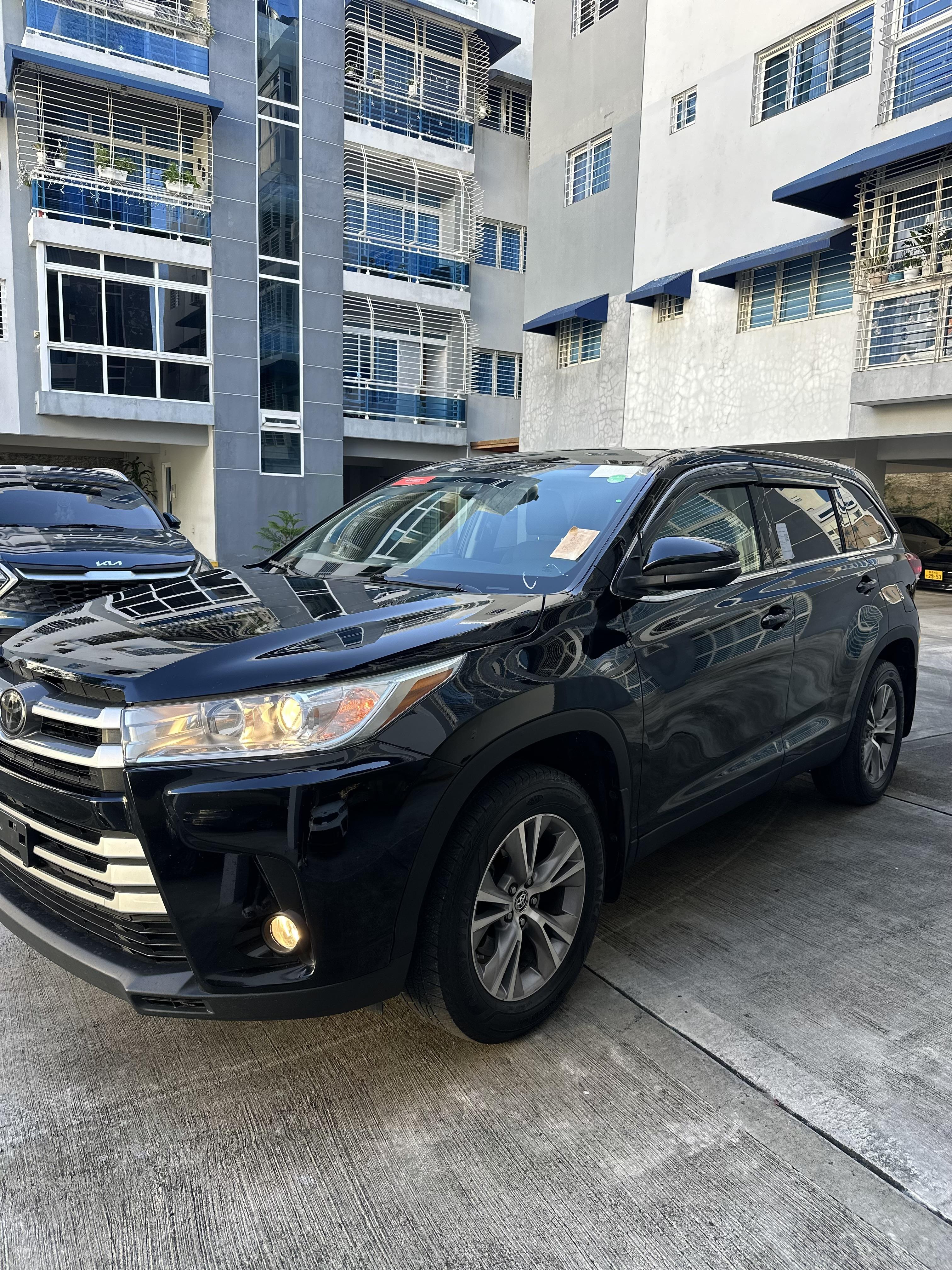 Vendo hermosa Toyota Highlander 2019 AWD Clean Carfax!! Foto 7273672-4.jpg