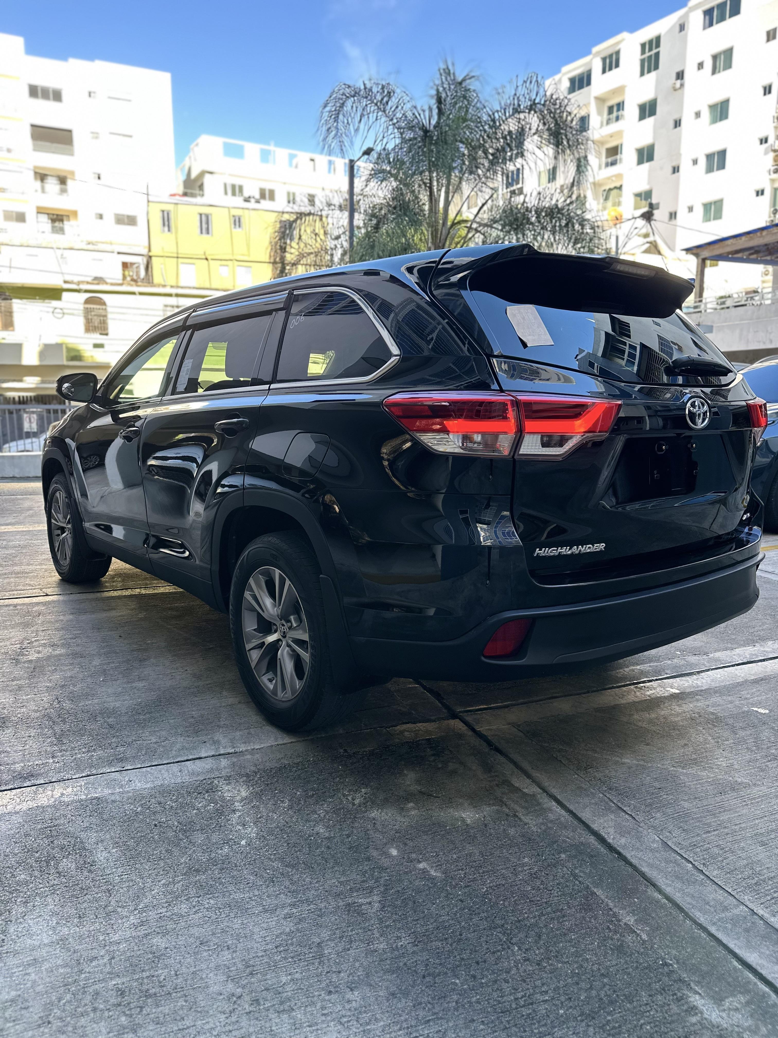 Vendo hermosa Toyota Highlander 2019 AWD Clean Carfax!! Foto 7273672-6.jpg