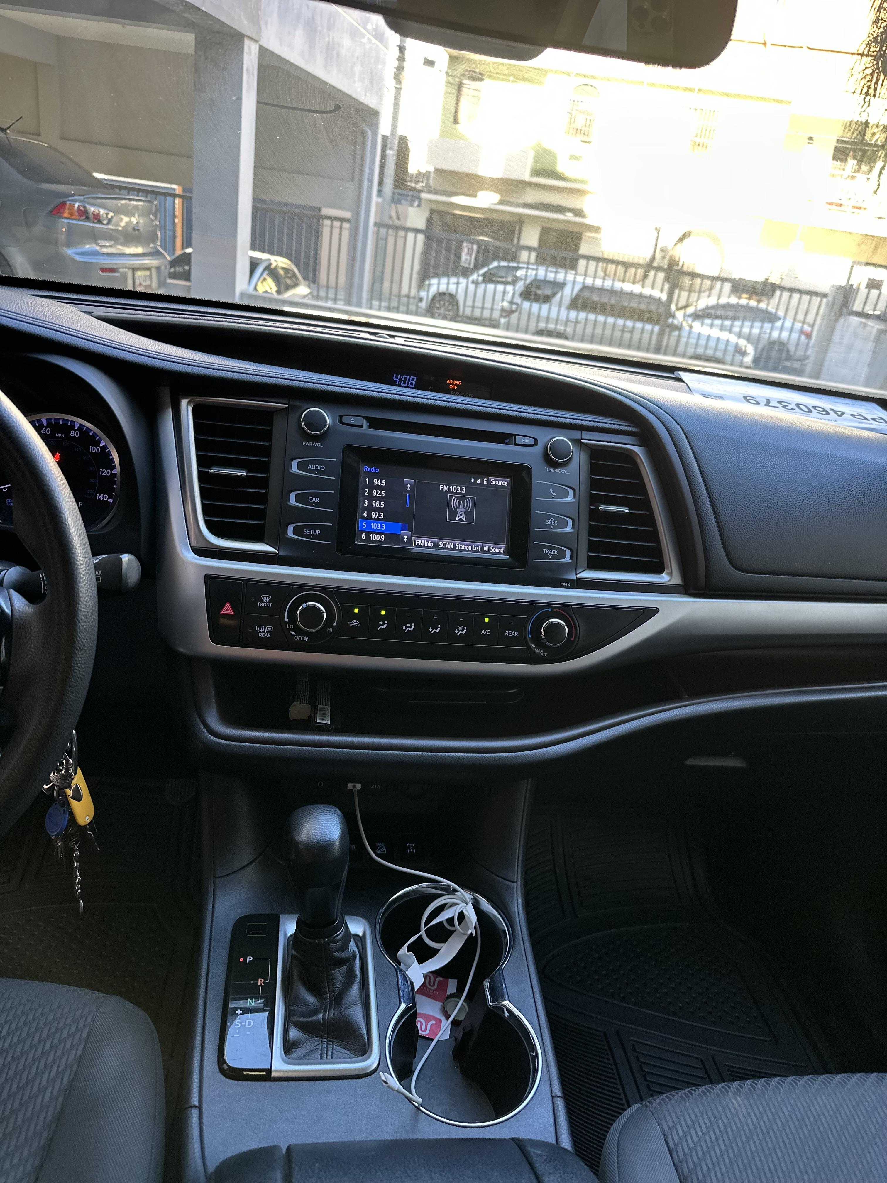 Vendo hermosa Toyota Highlander 2019 AWD Clean Carfax!! Foto 7273672-7.jpg