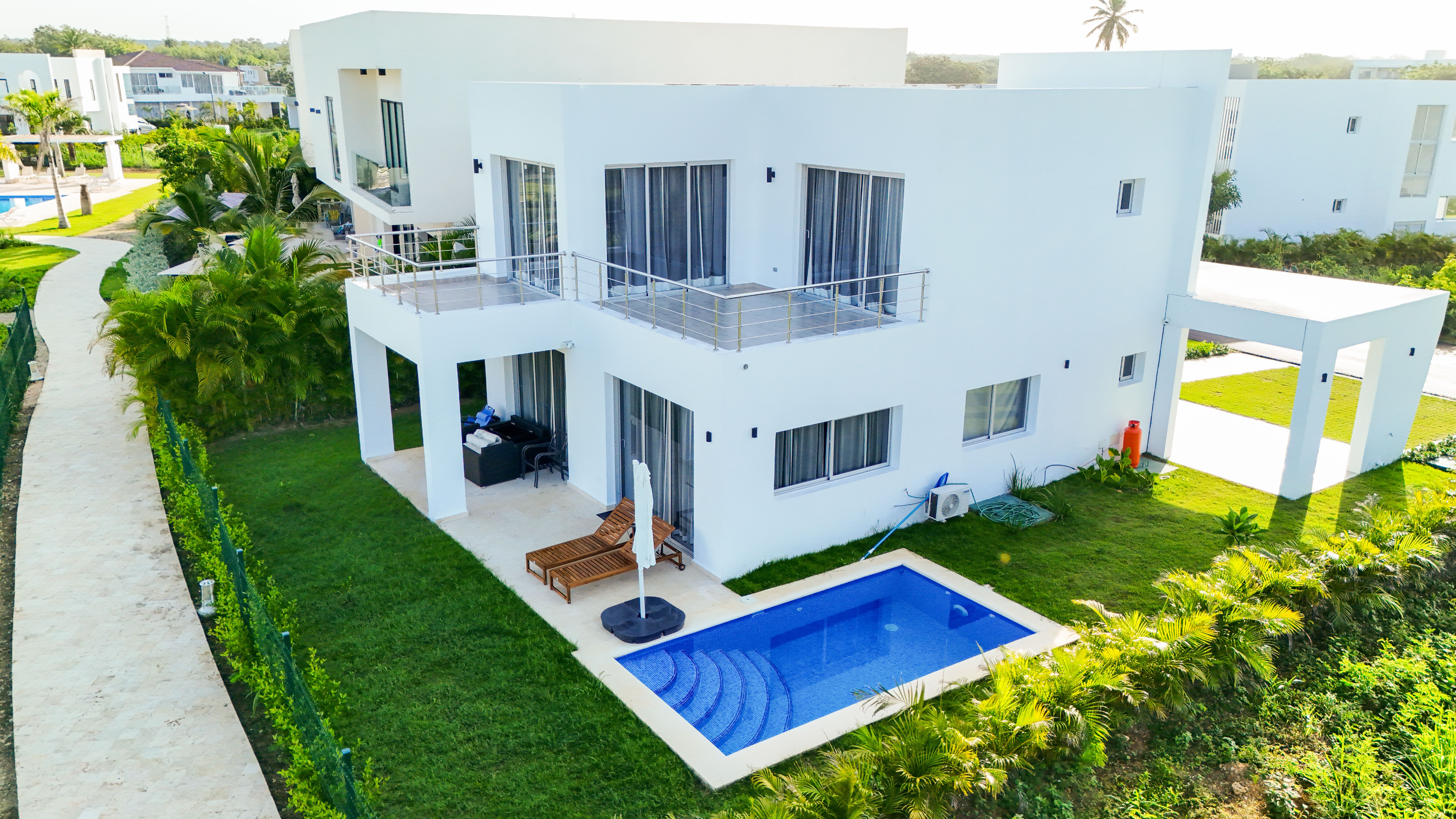 Vendo hermosa villa en residencial Sunrise cerca del campo de golf eje Foto 7273796-10.jpg