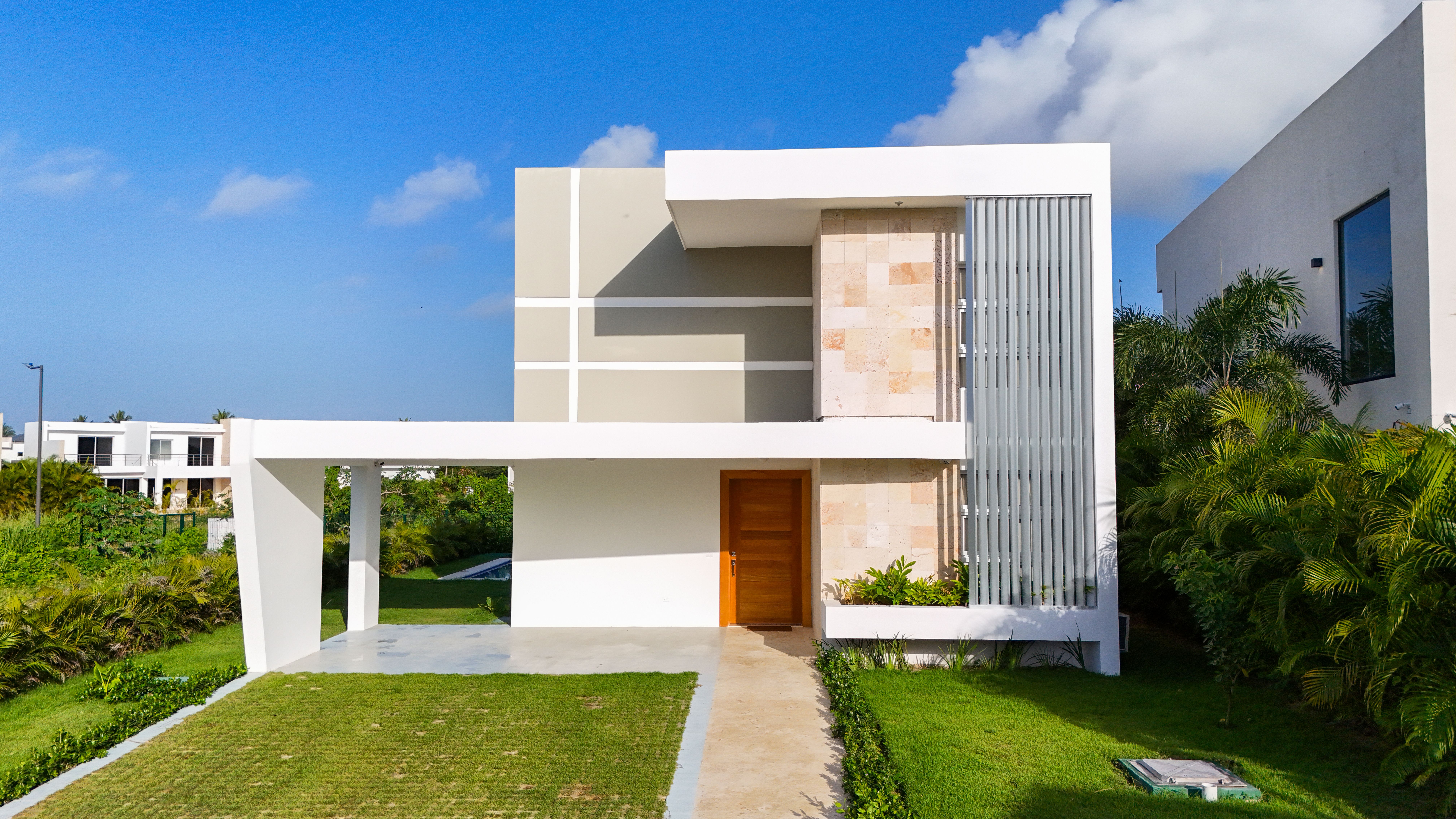 Vendo hermosa villa en residencial Sunrise cerca del campo de golf eje Foto 7273796-2.jpg