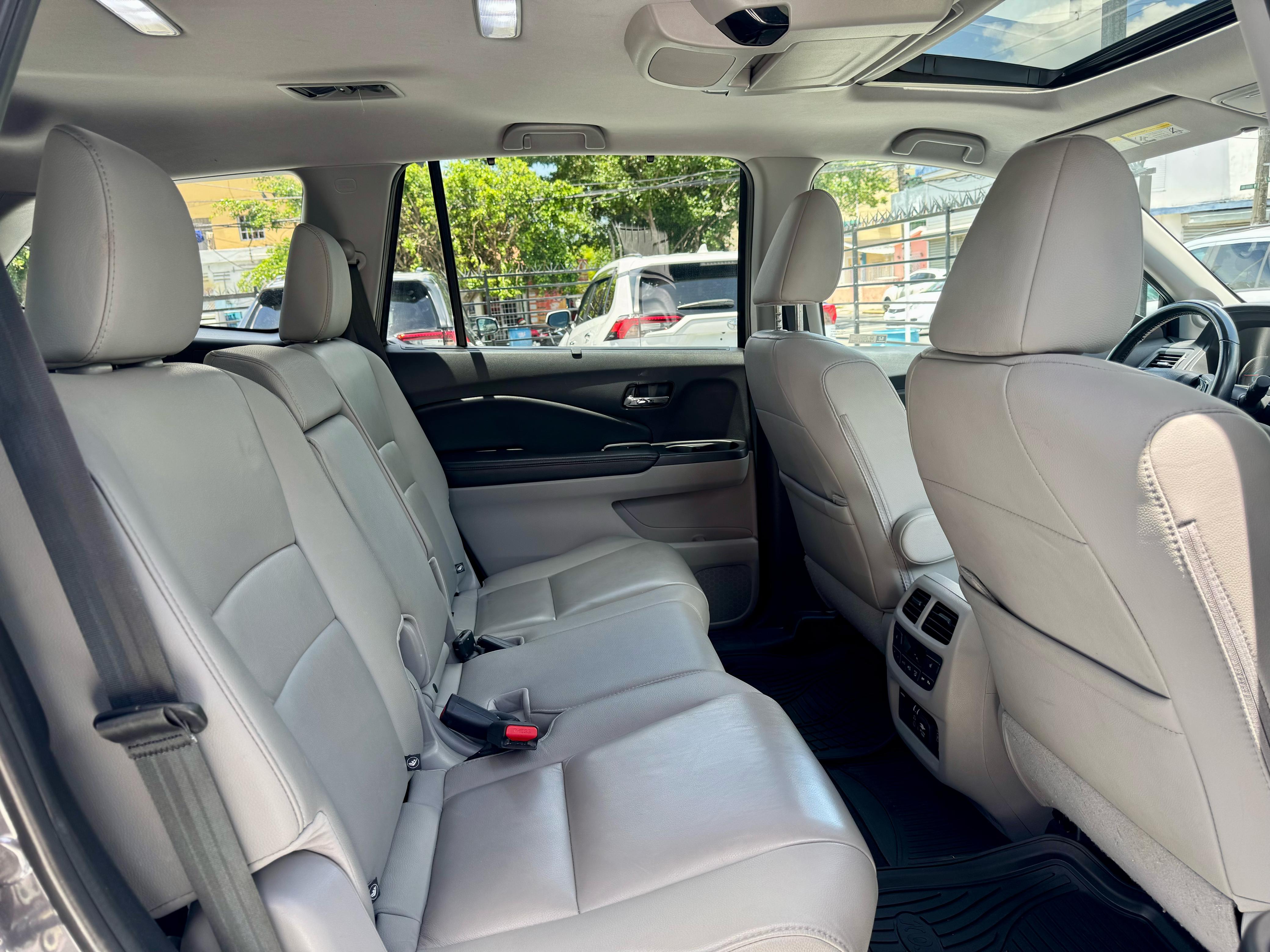 Honda Pilot TOURING AWD 2019 NUEVA Foto 7273851-10.jpg