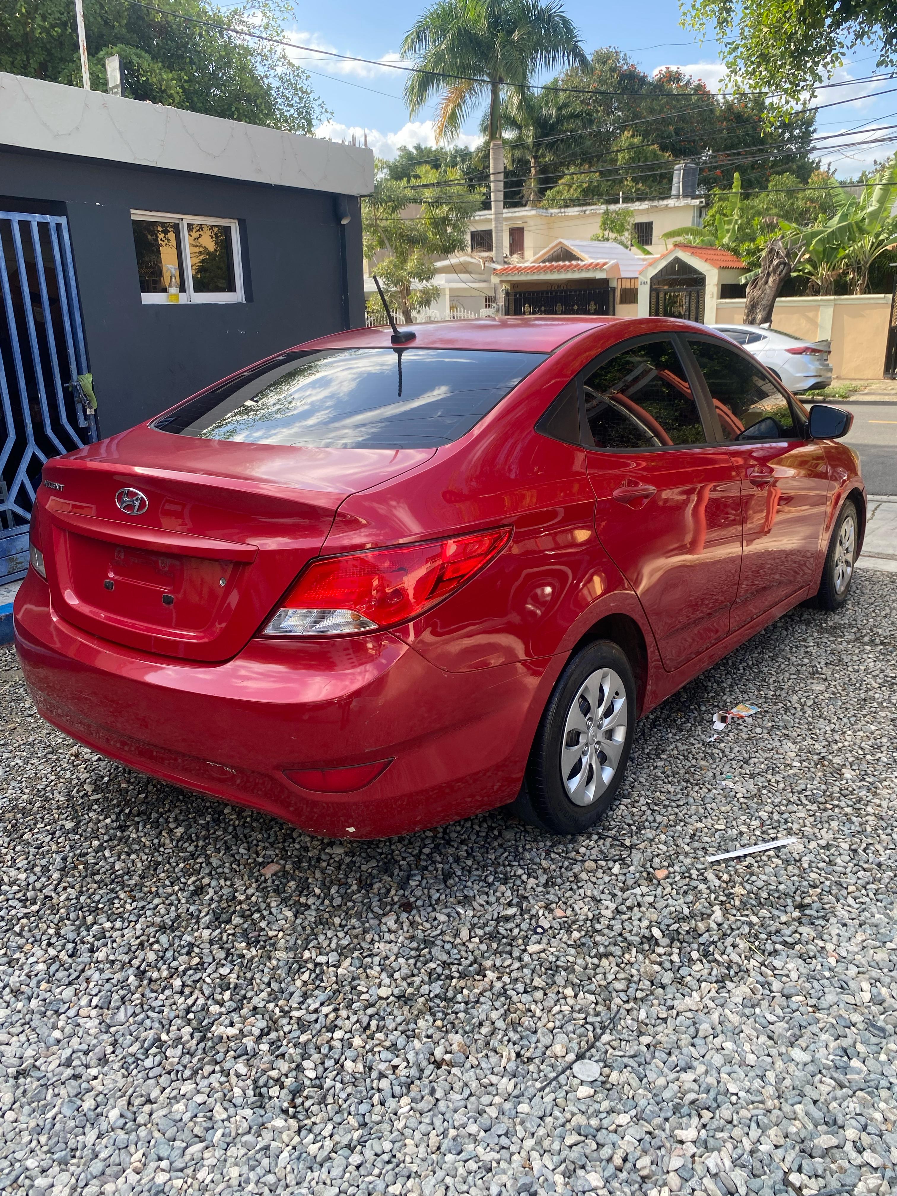Hyundai Accent SE 2015 Foto 7274075-10.jpg