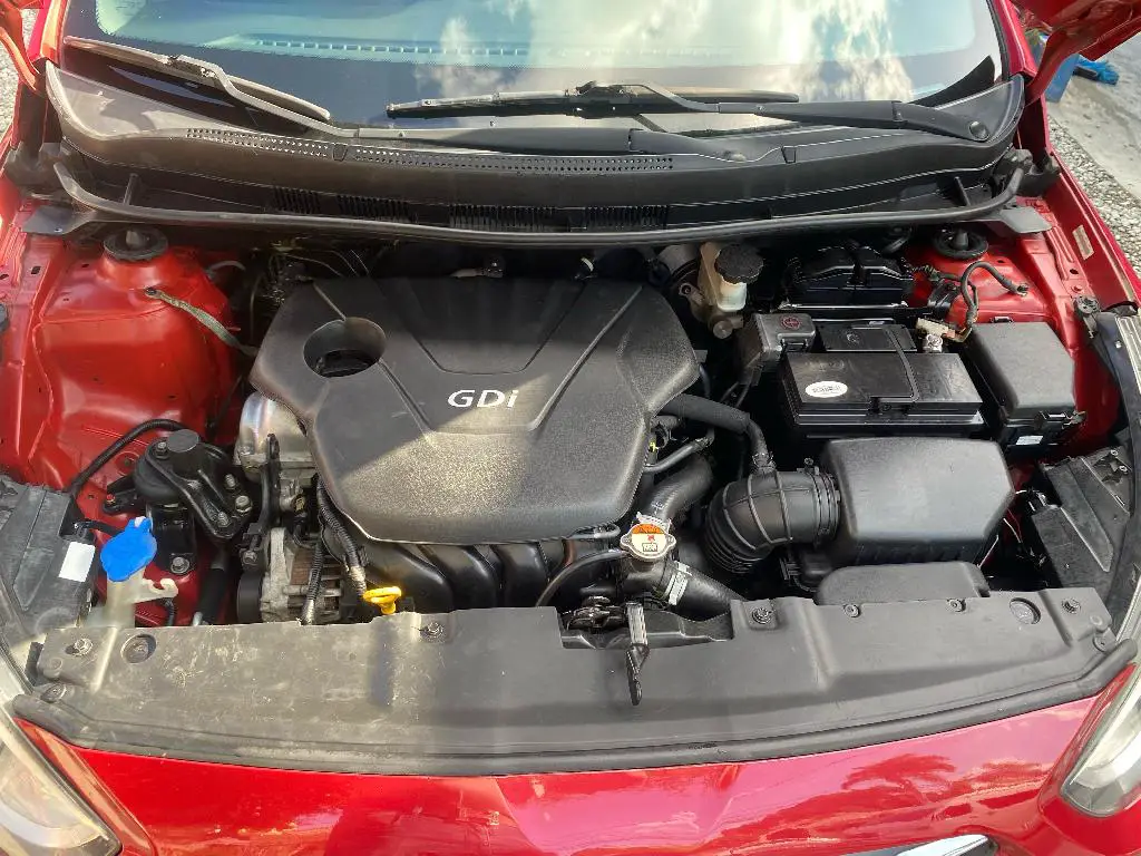 Hyundai Accent SE 2015 Foto 7274075-2.jpg