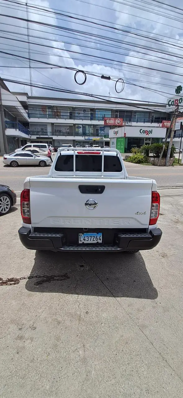 NISSAN  FRONTIER NP300 2 CAB 4X4 AÑO 2022 Foto 7274110-5.jpg