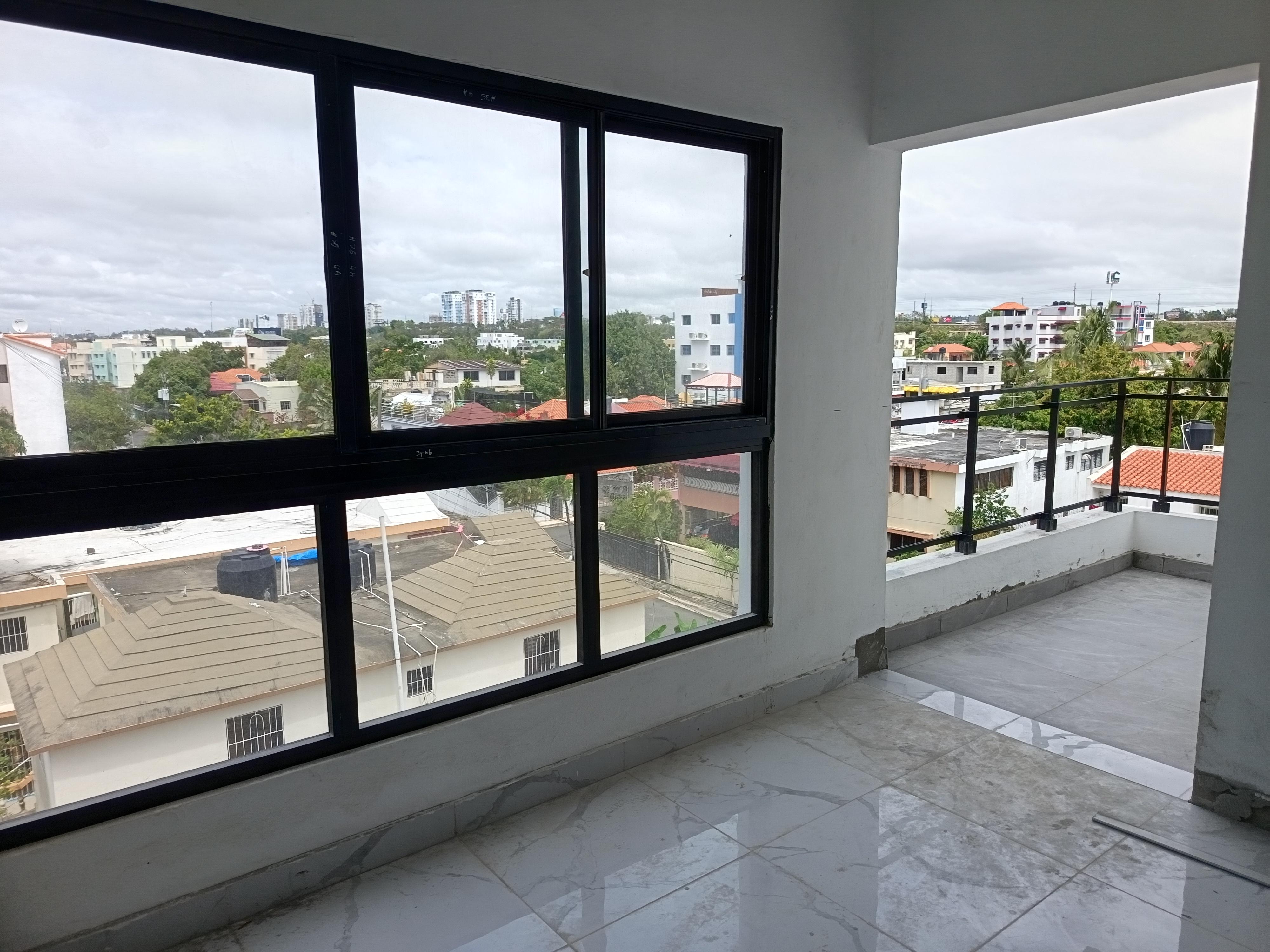 Bello 2 Piso Con Terraza Reparto Los 3 Ojos Planes De Pagos 3 hab asce Foto 7274114-2.jpg