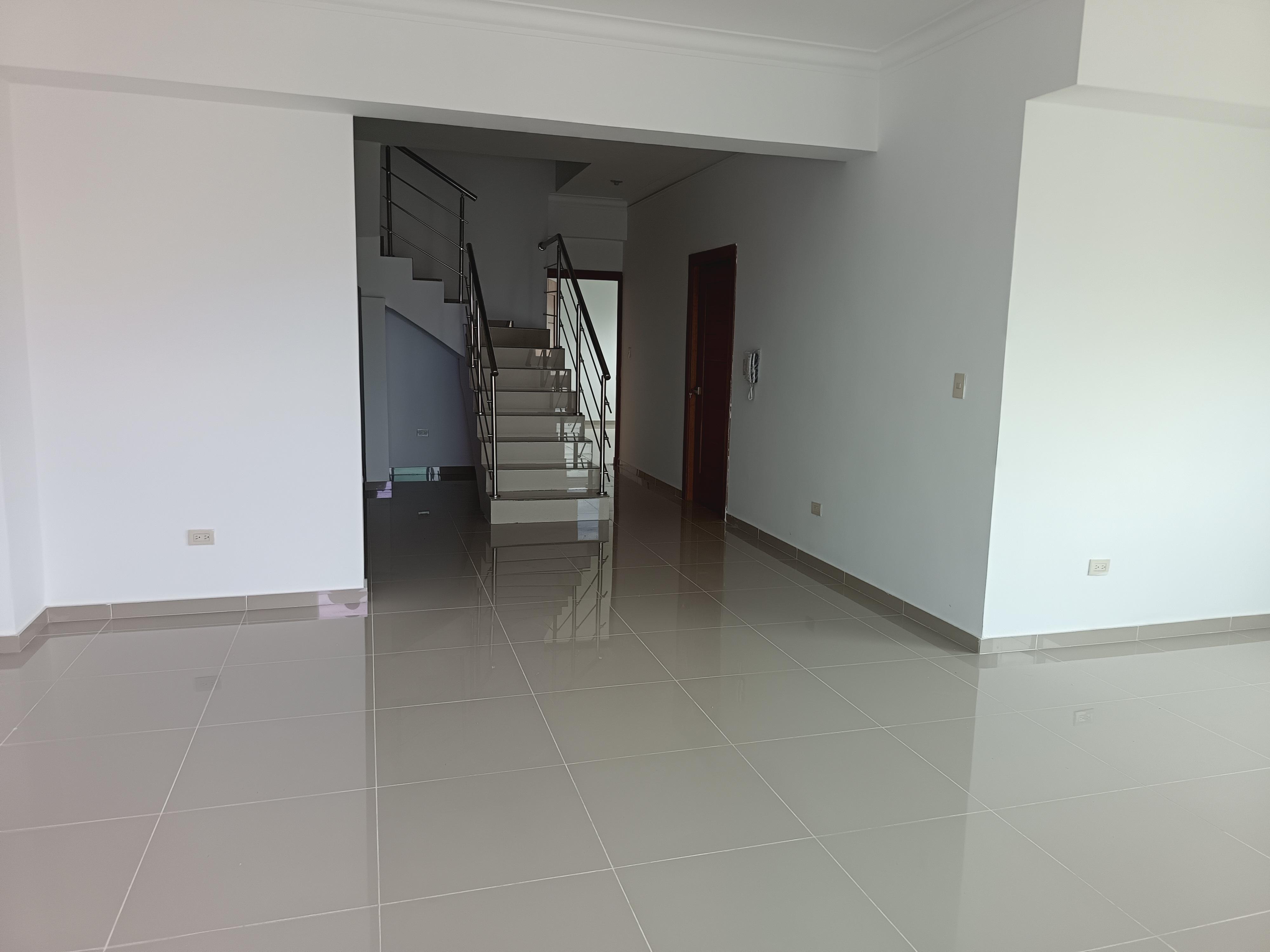 Calidad Superior  Penthouse 2 Niveles Reparto Los 3 Ojos Foto 7274117-4.jpg