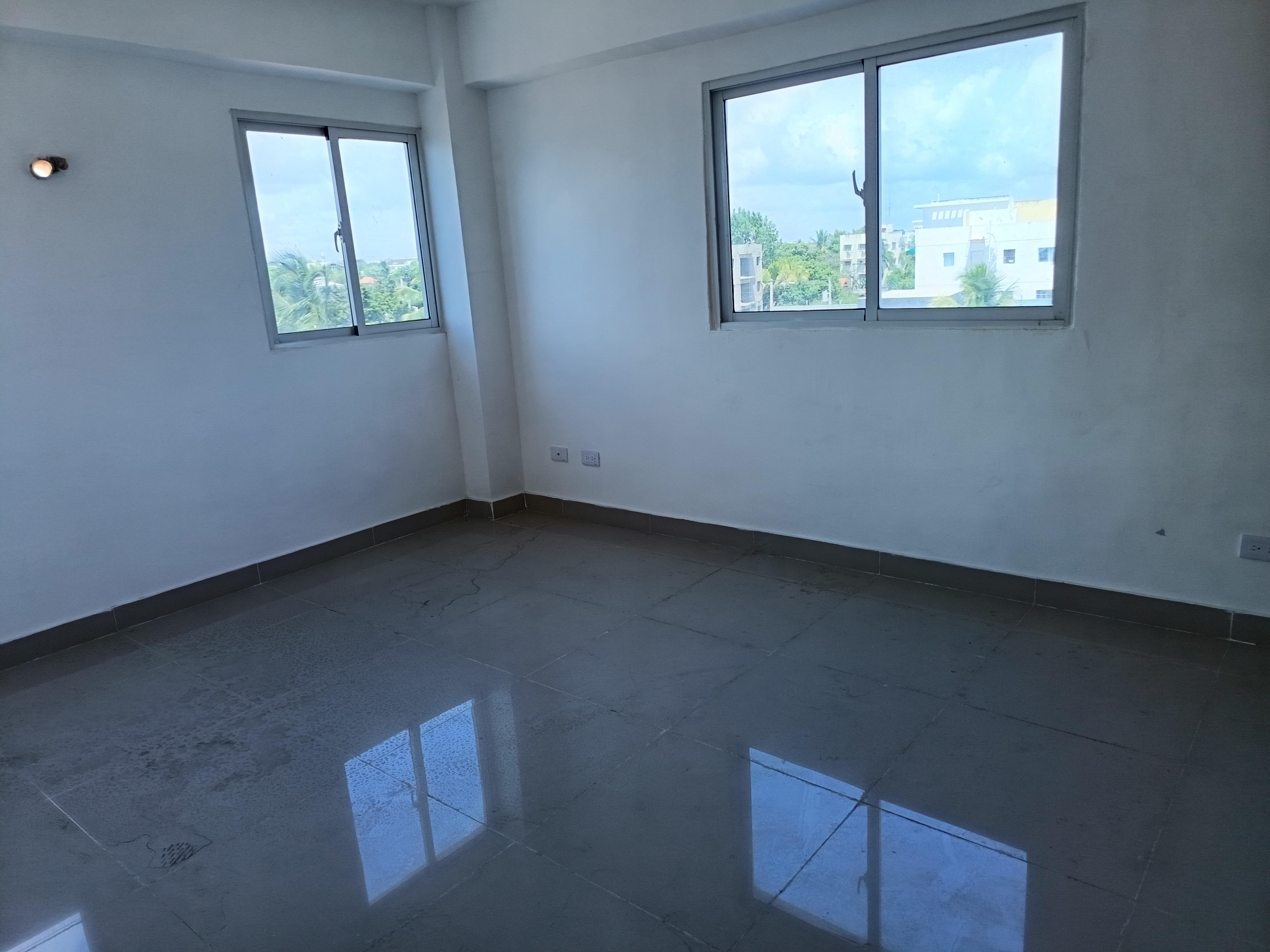 Amplio Ph Con Terraza 4 Hab 300 M2  En Reparto Los 3 Ojos  Foto 7274122-12.jpg