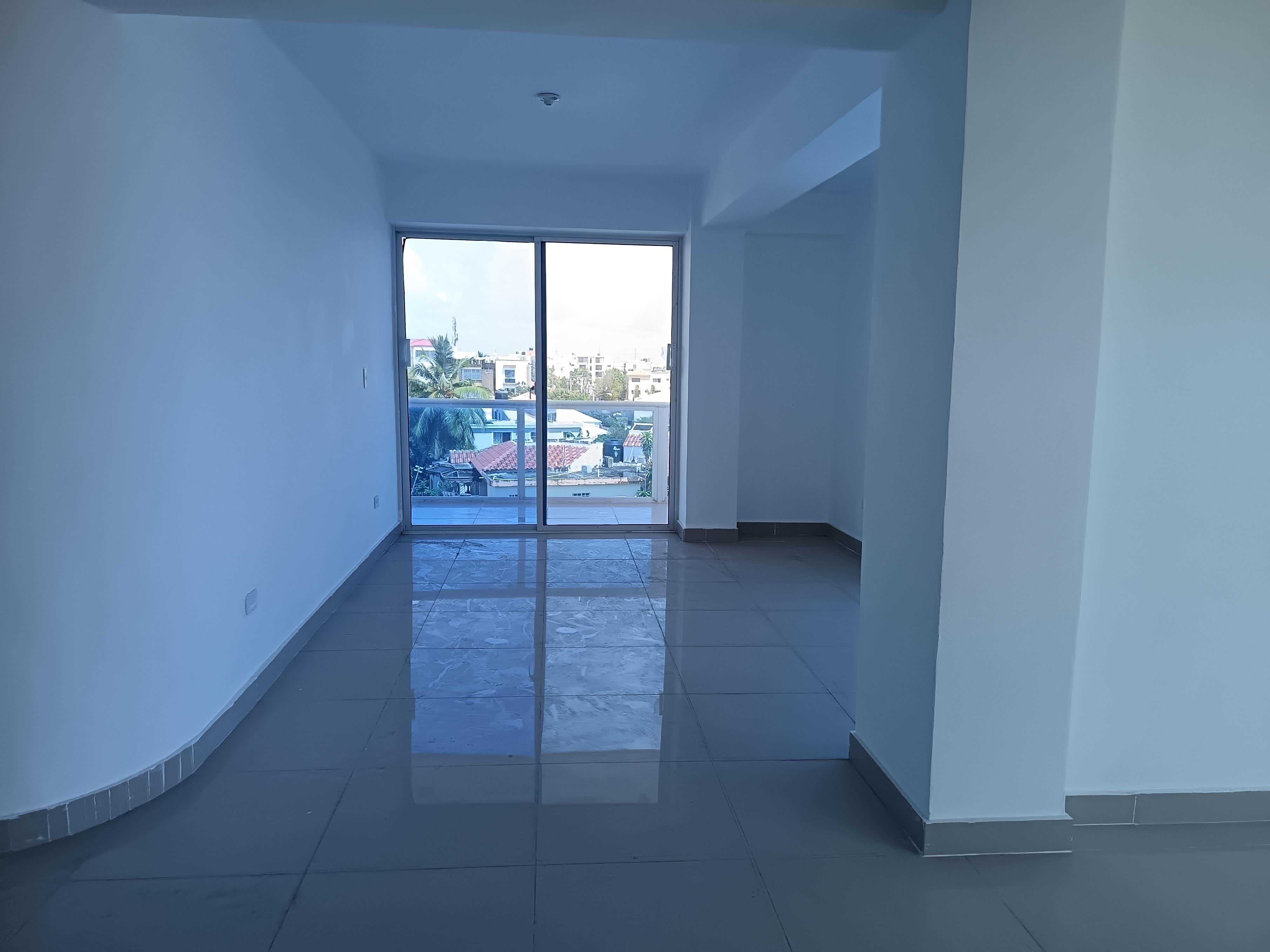 Amplio Ph Con Terraza 4 Hab 300 M2  En Reparto Los 3 Ojos  Foto 7274122-8.jpg