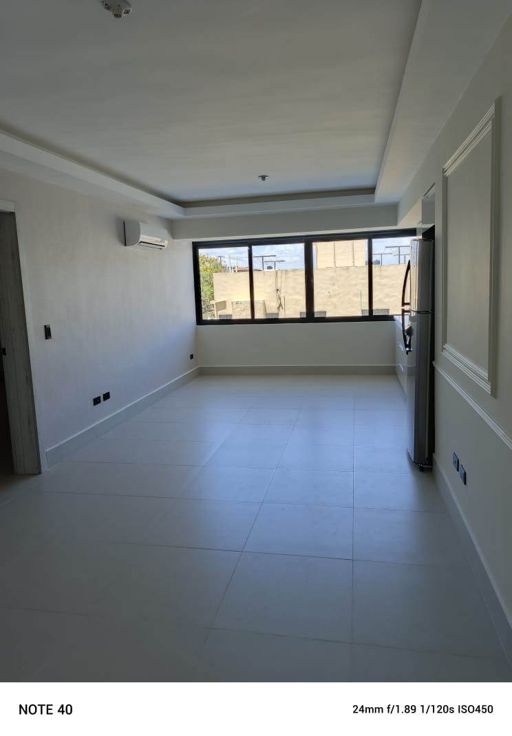 Apartamento en Alquiler con linea blanca en Evaristo Morales Foto 7274127-4.jpg
