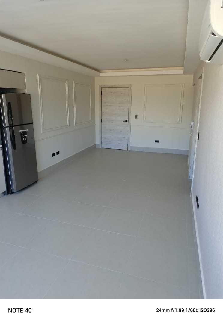 Apartamento en Alquiler con linea blanca en Evaristo Morales Foto 7274127-5.jpg