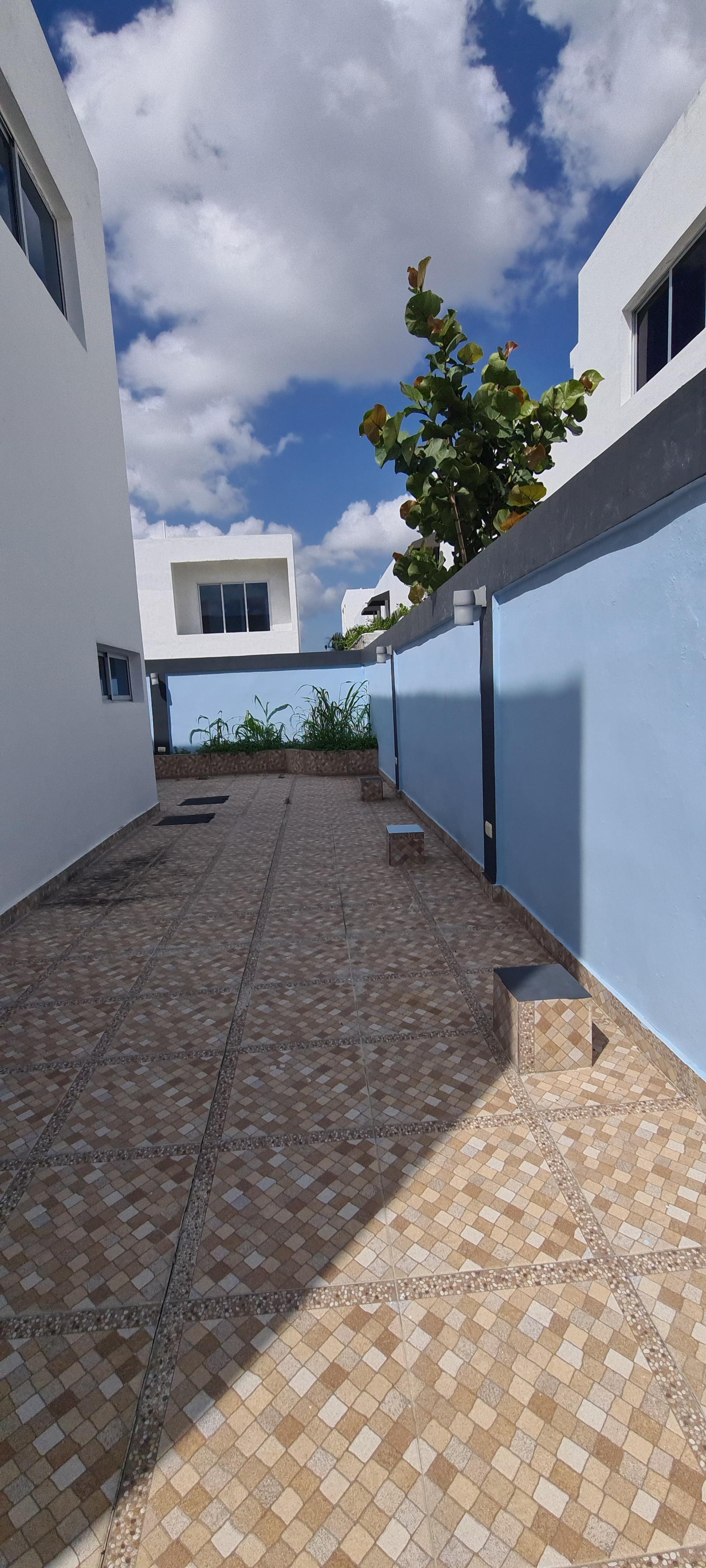 Casa de dos niveles en residencial cerrado en San Cristobal Foto 7274157-11.jpg
