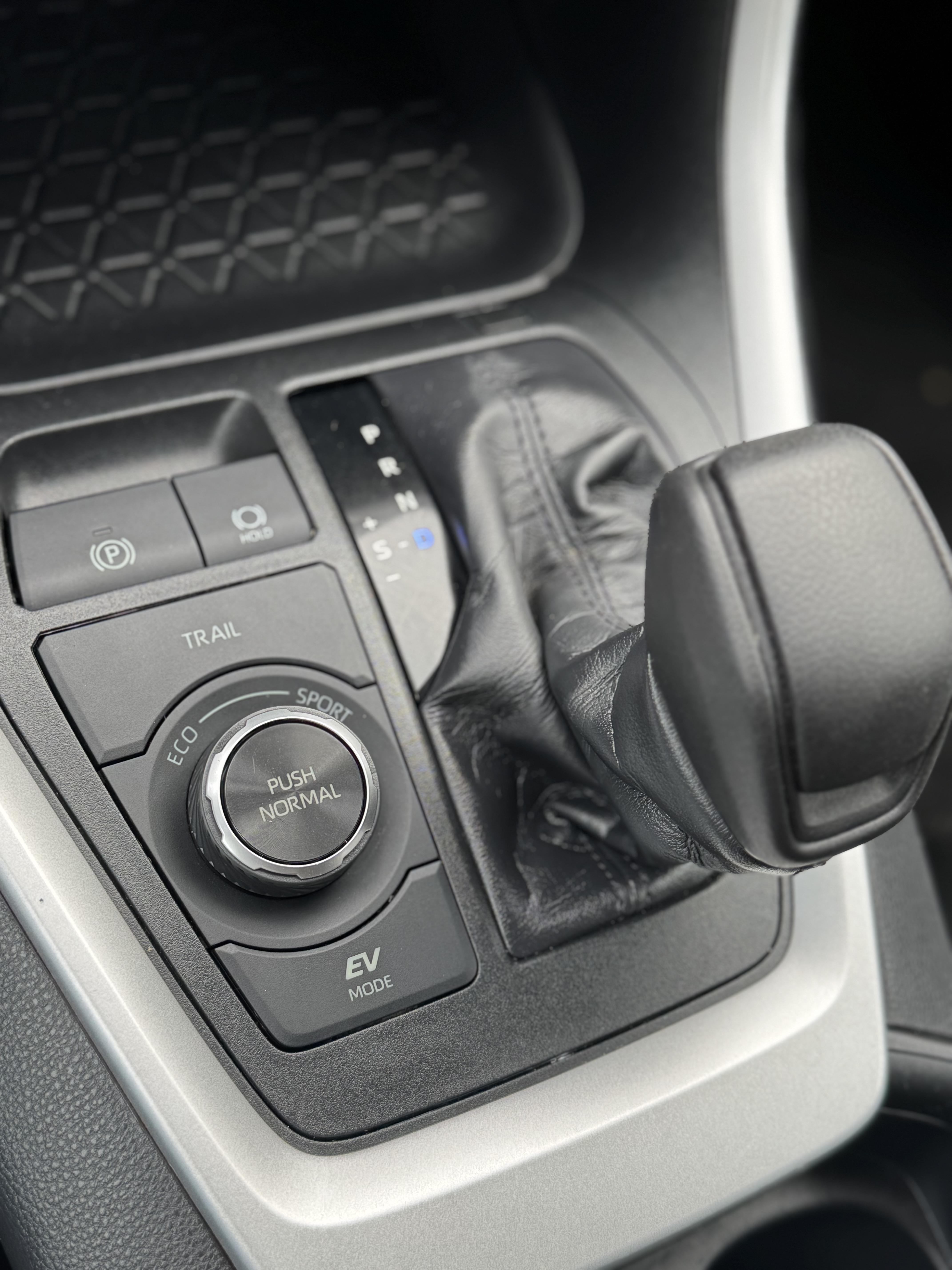 Toyota Rav4 2019 Hybrid Foto 7274176-6.jpg