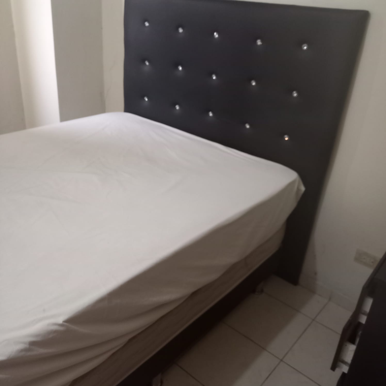 Vendo Cama Full con doble colchón Foto 7274179-3.jpg