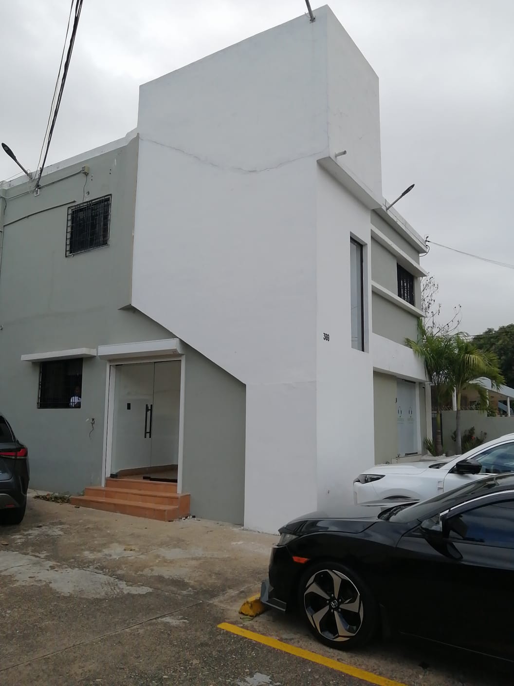 ALQUILO LOCAL DE OFICINAS 125 Mts.2 EN GAZCUE CALLE SANTIAGO   PROX. A Foto 7274222-12.jpg