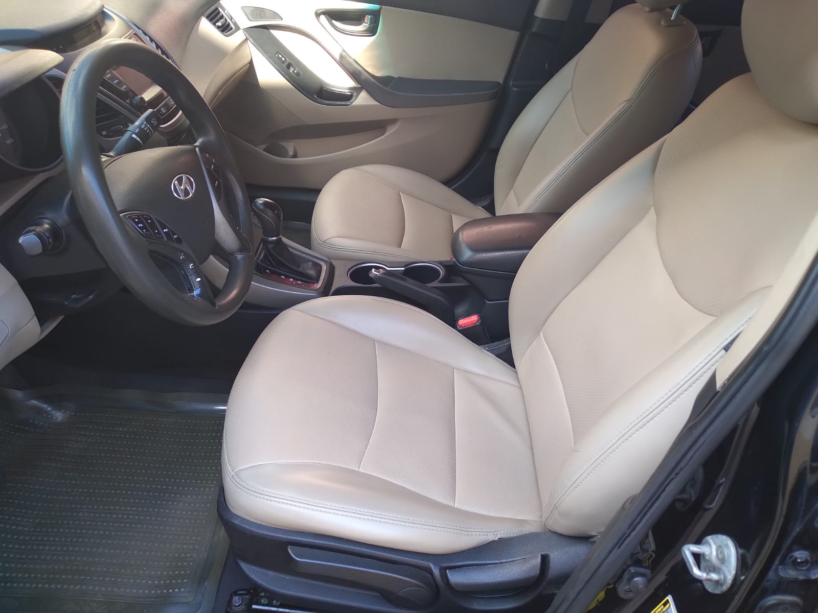Vendo Hyundai Elantra SE 2015 Foto 7274269-5.jpg