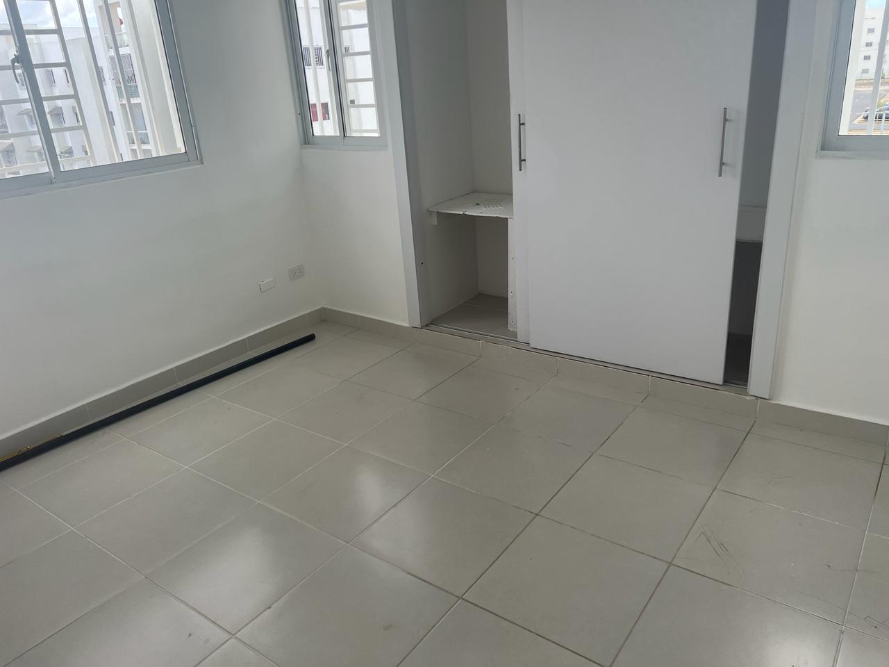 Cuarto piso de tres habitaciones en Cuidad Juan Bosch Foto 7274283-2.jpg