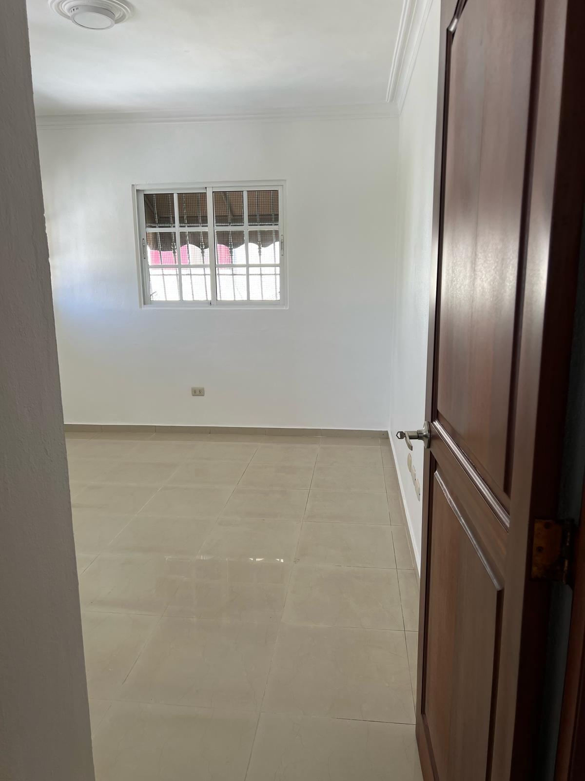 Alquilo apartamento 3 habitaciones 2 parqueos avenida independencia  Foto 7274317-11.jpg