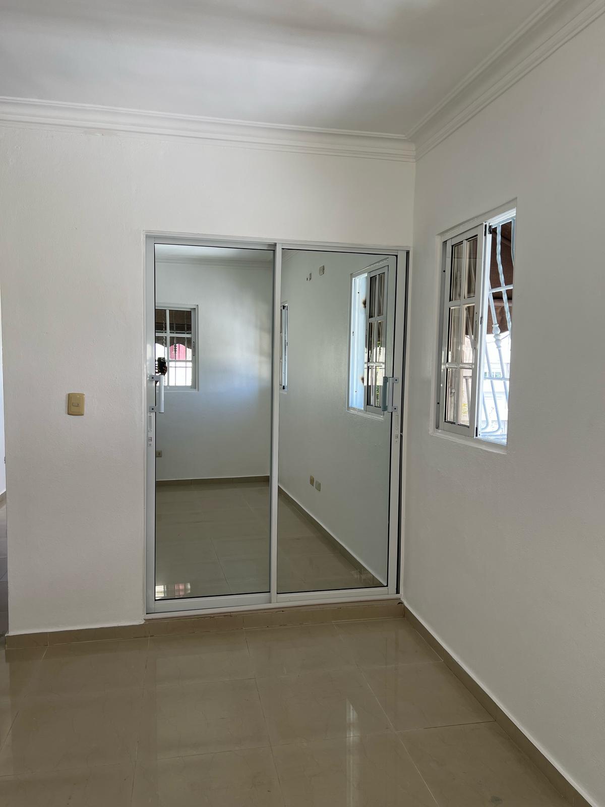 Alquilo apartamento 3 habitaciones 2 parqueos avenida independencia  Foto 7274317-12.jpg
