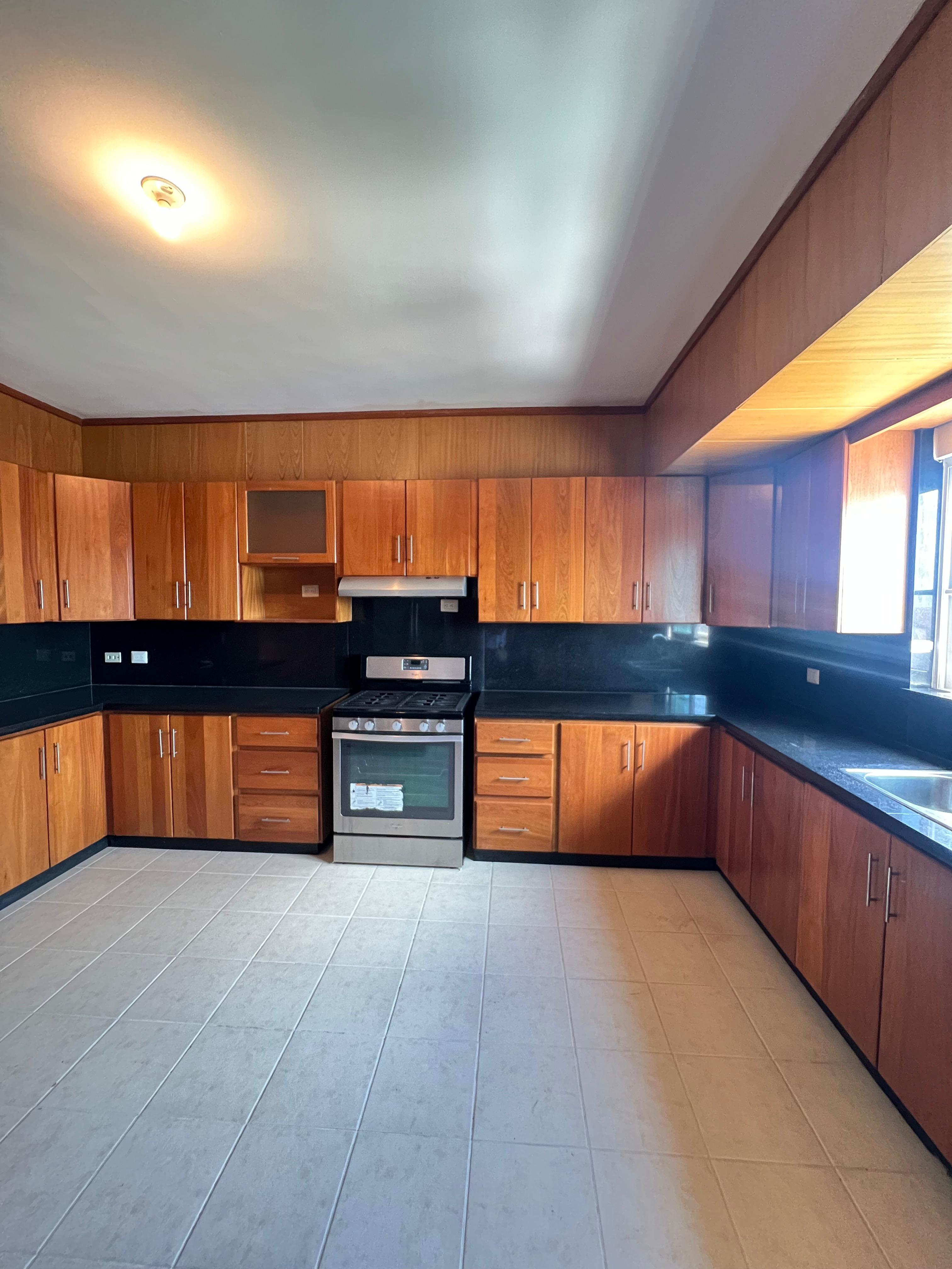 Apartamento en Alquiler en Bella Vista piso 13 con Vista al Mar Foto 7274331-3.jpg