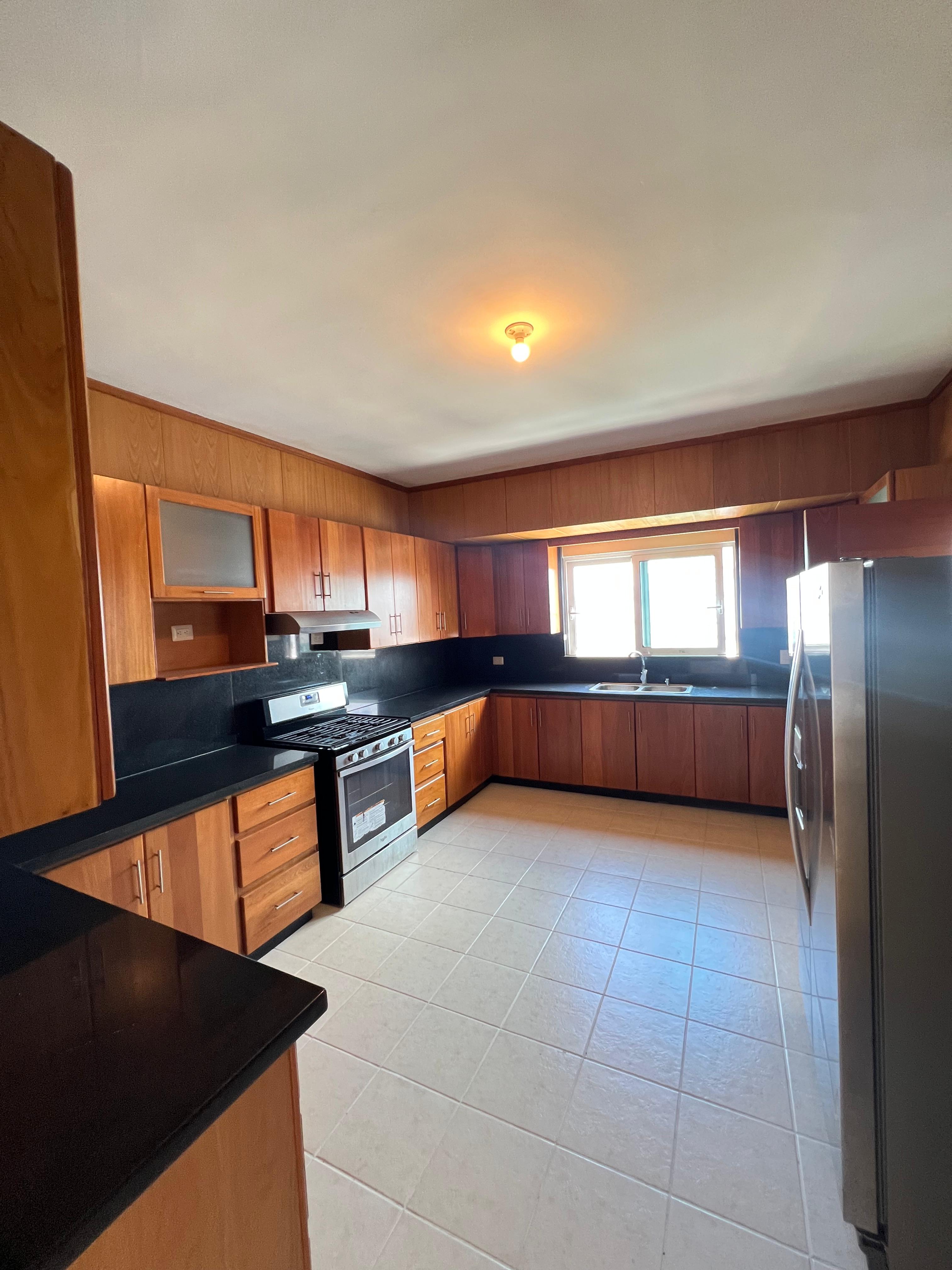 Apartamento en Alquiler en Bella Vista piso 13 con Vista al Mar Foto 7274331-5.jpg