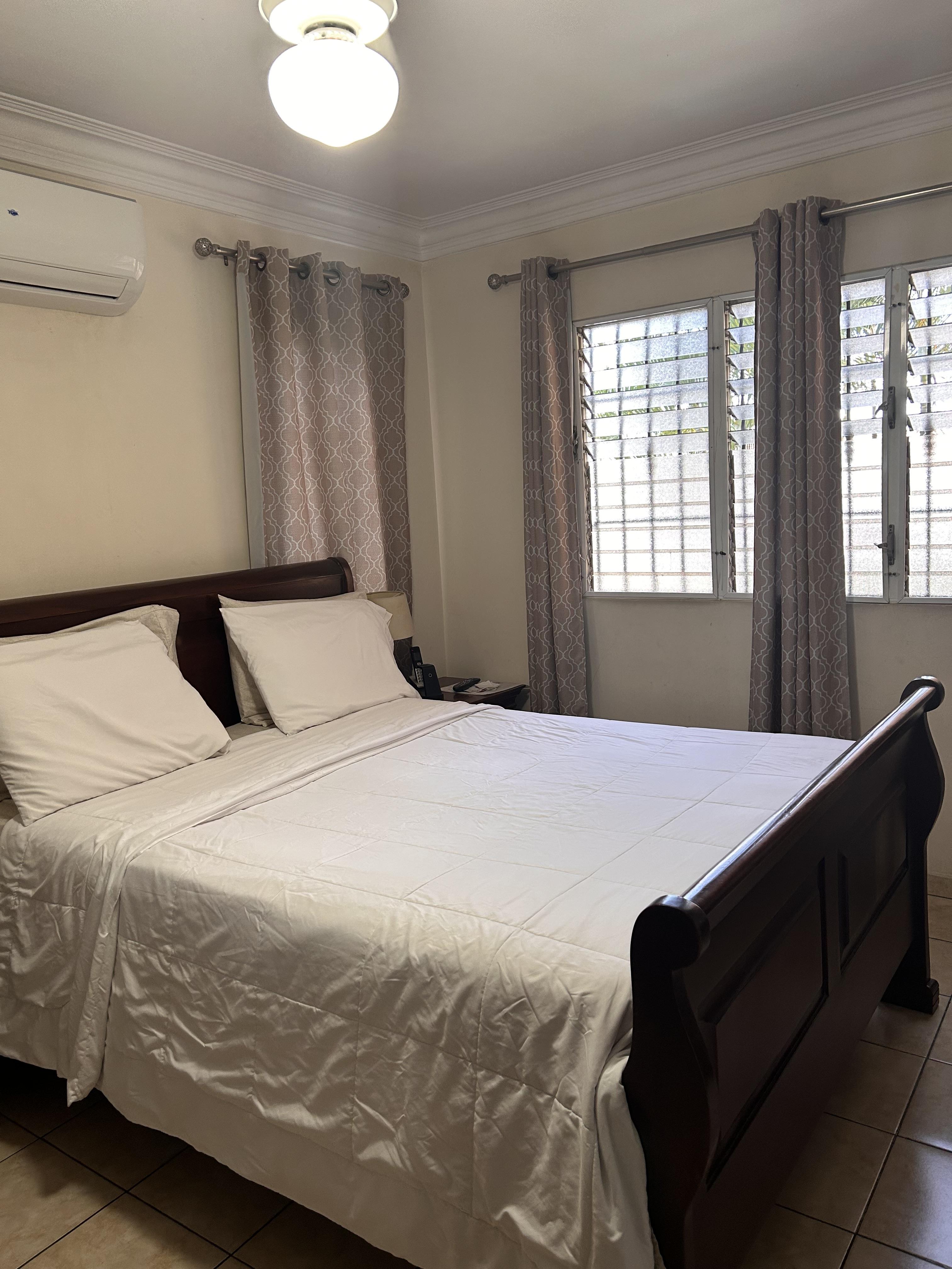 Juego de habitación en Caoba Foto 7274388-5.jpg