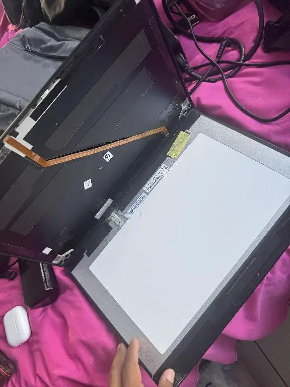 Oferta Flash se vende Laptop Gamer MSI pantalla danada Foto 7274425-1.jpg