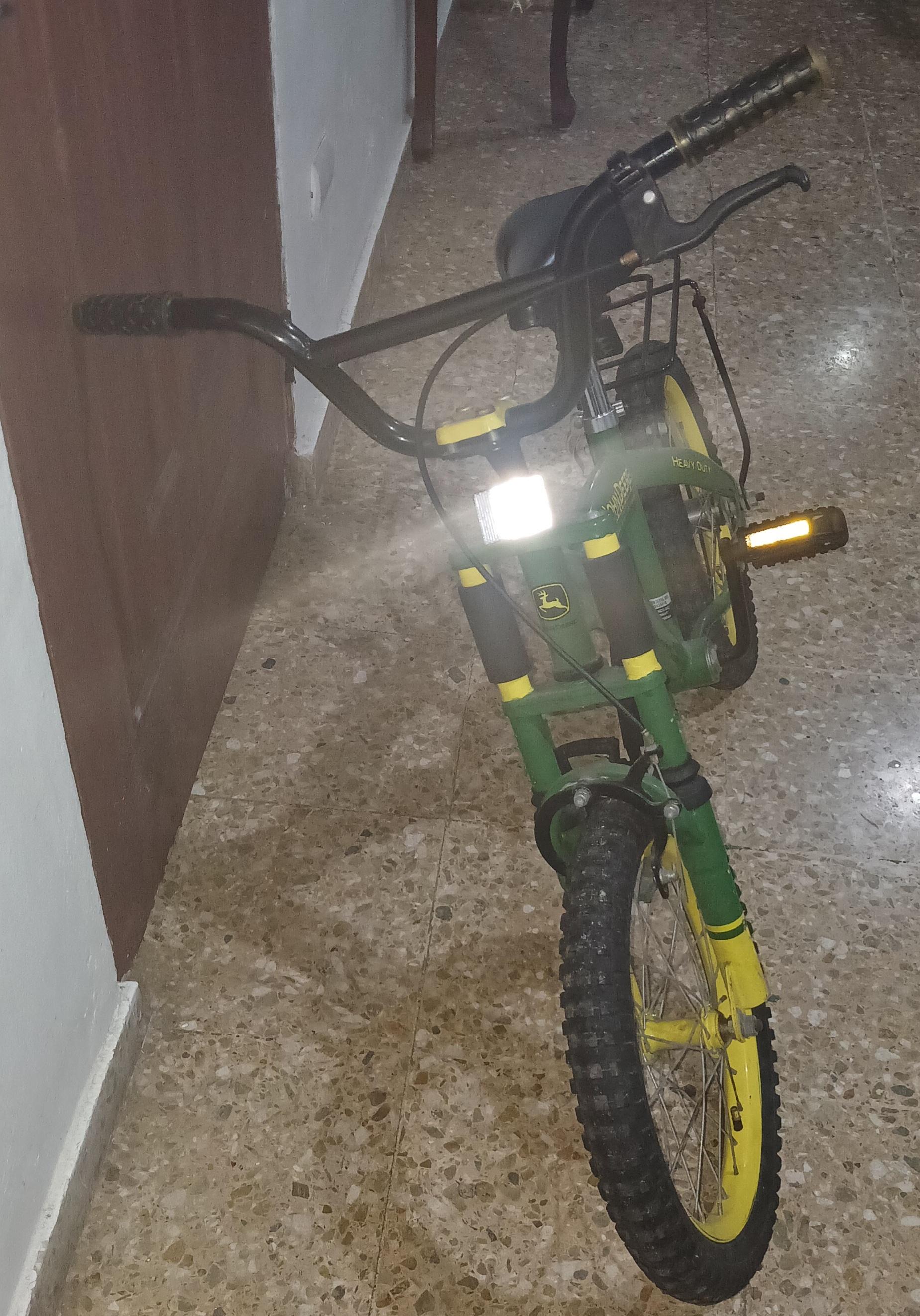 Bicicleta John Deere Ride aro 16 Foto 7274430-4.jpg