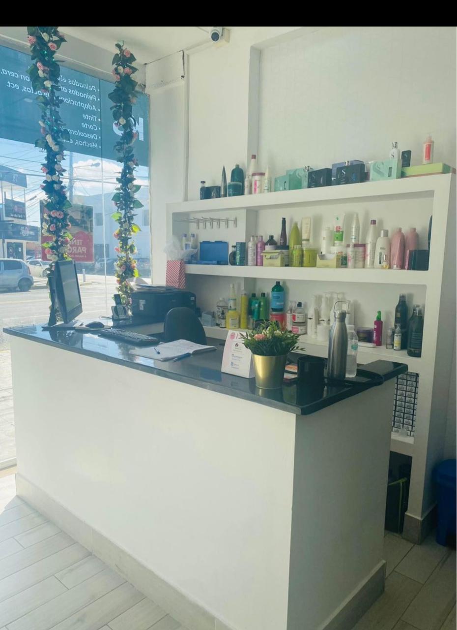 Vendo Punto Comercial Salón de Belleza Totalmente Amueblado Foto 7274438-10.jpg