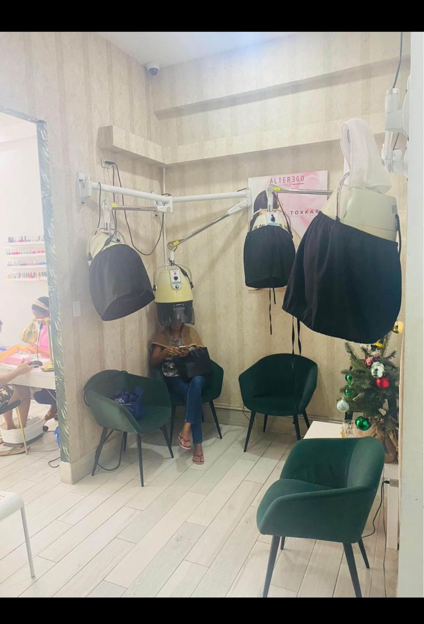 Vendo Punto Comercial Salón de Belleza Totalmente Amueblado Foto 7274438-7.jpg
