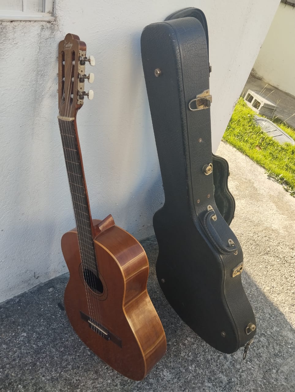 Guitarra Española Vicente Tatay con Forro Duro Foto 7274452-5.jpg
